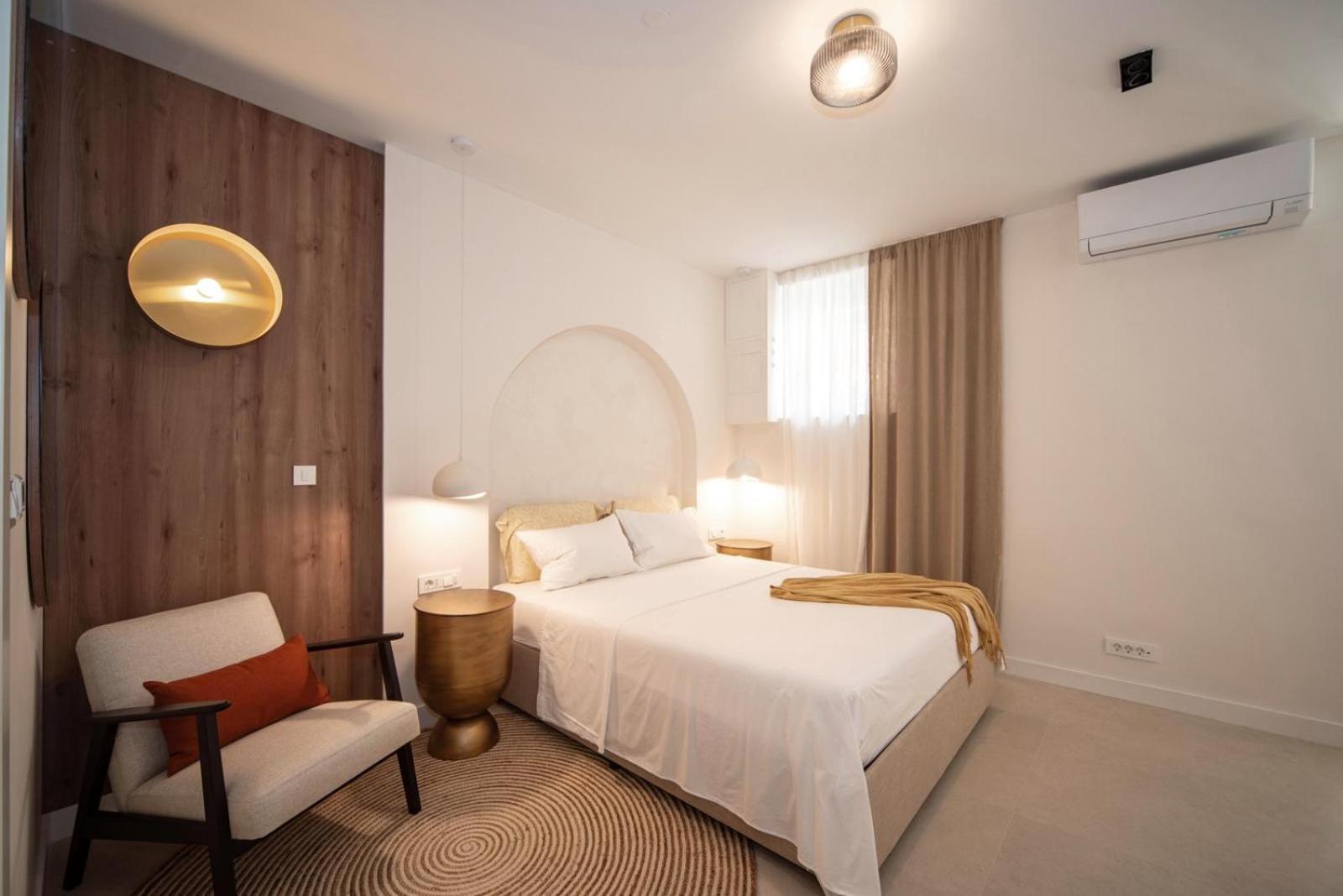 Petite Haven Apartment Split
