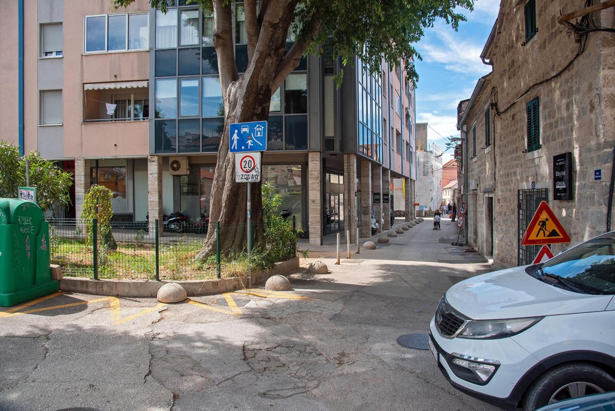 Petite Haven Apartment Split
