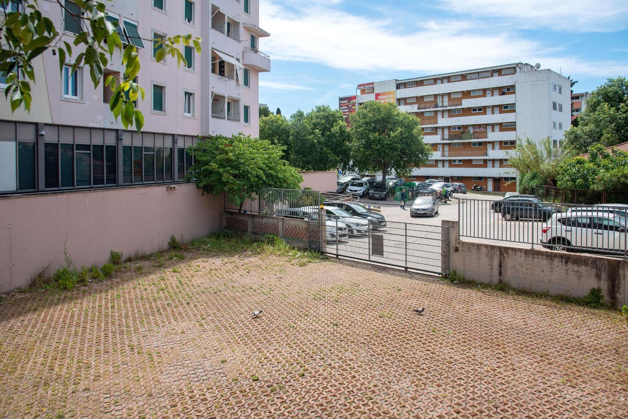 Petite Haven * Split