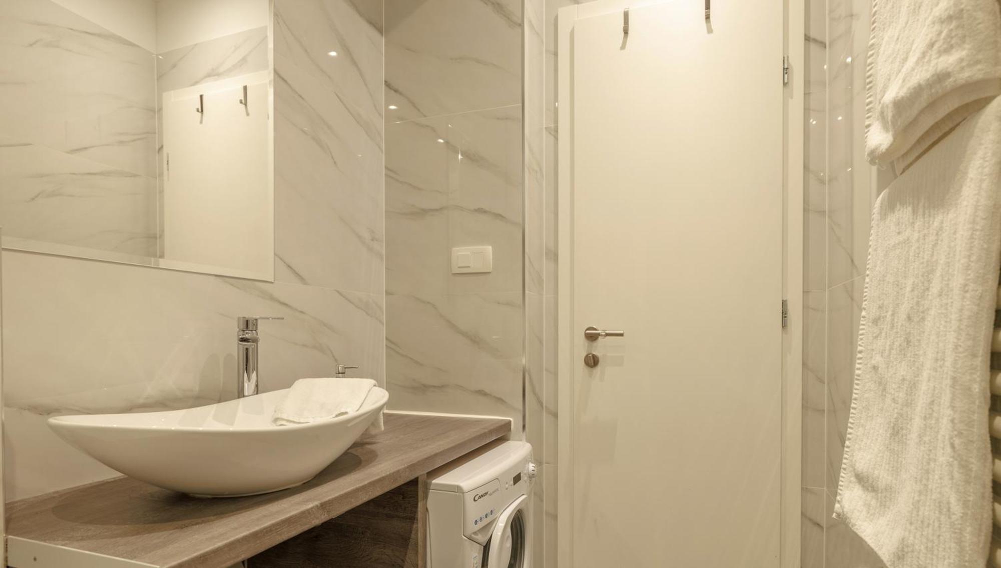 Perimar Luxury And Center *