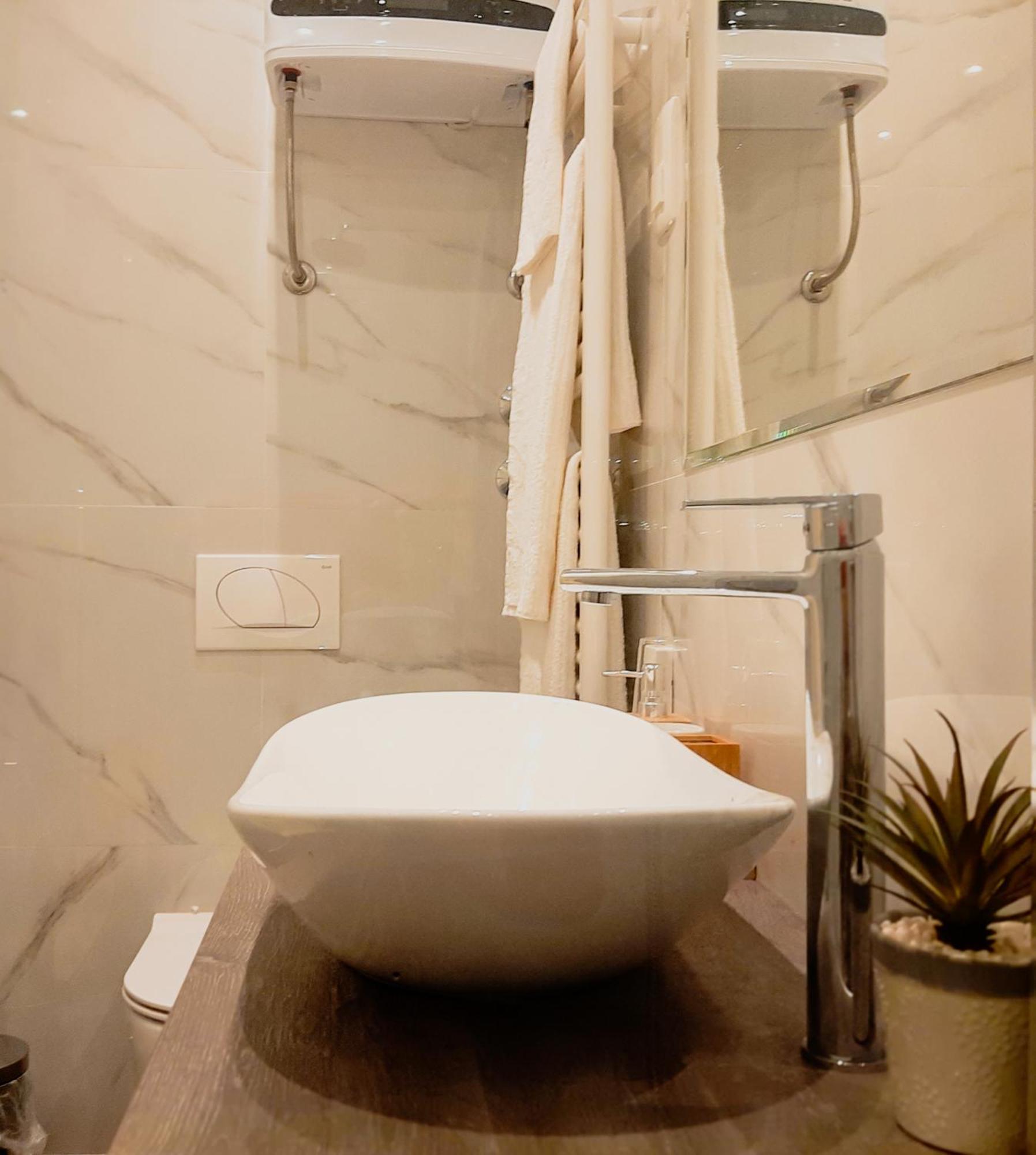 Perimar Luxury And Center *