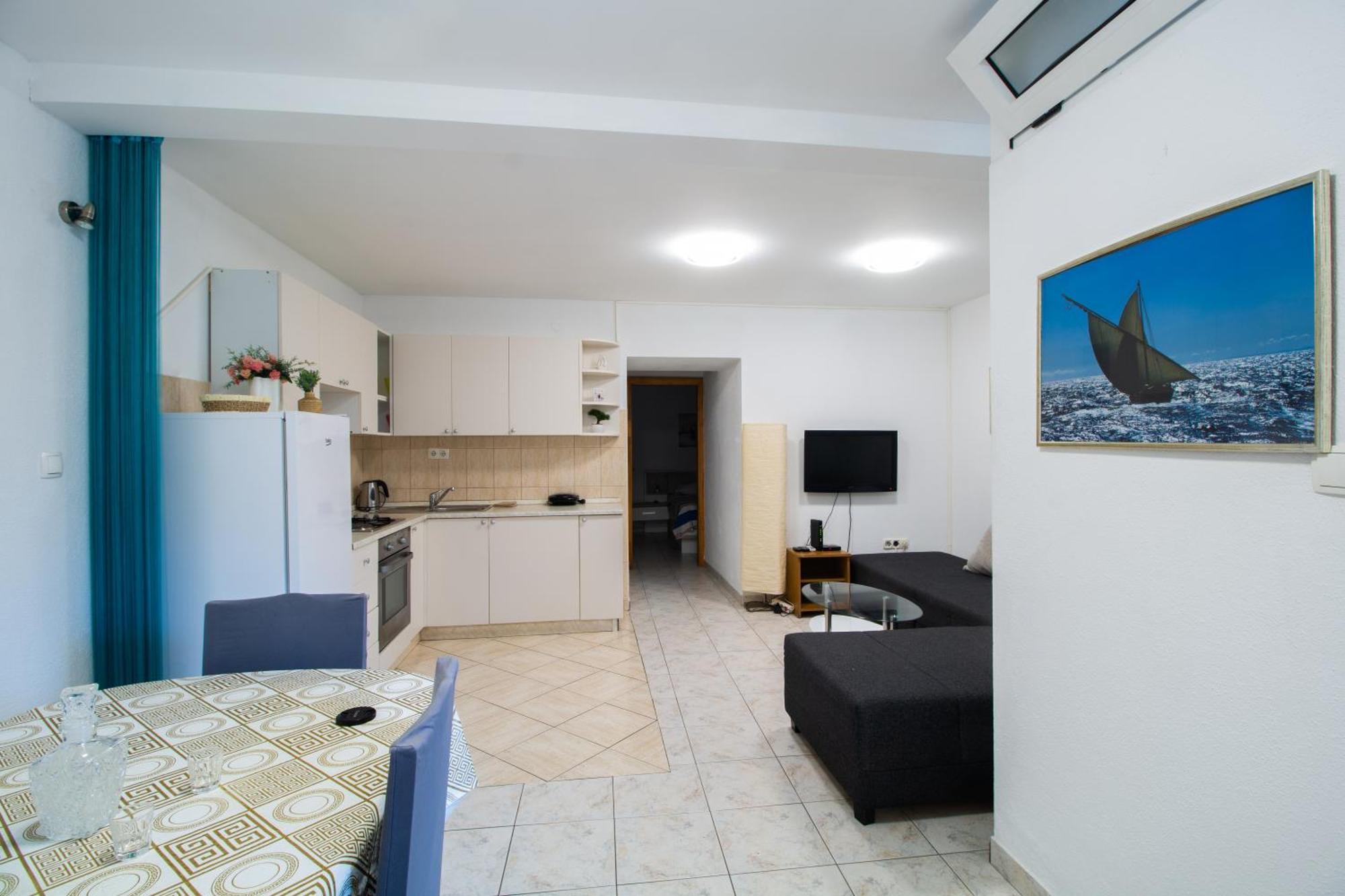 Apartments & Rooms Toni Gasthof 3*