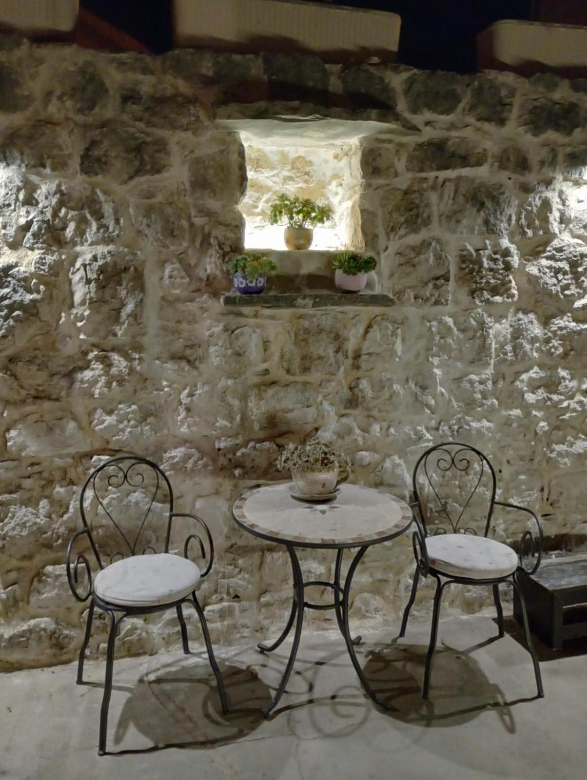 Antica With Yard & Bbq * Split