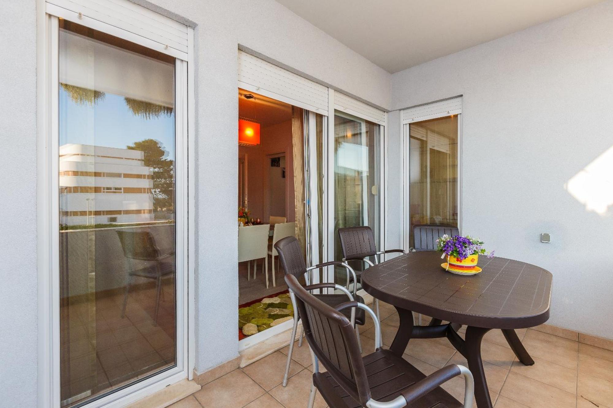 Apartments Zenta * Split