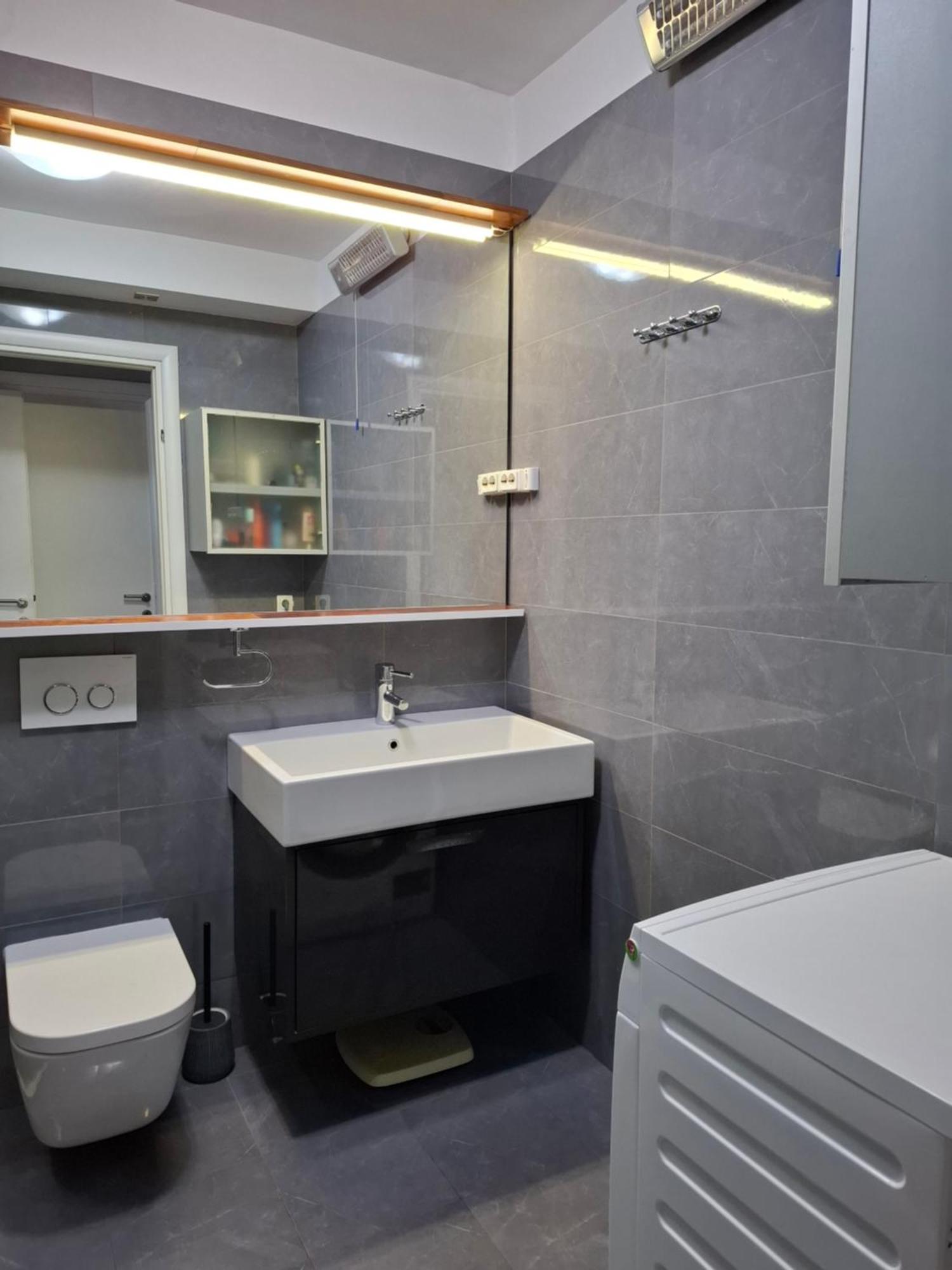 View Apartment *