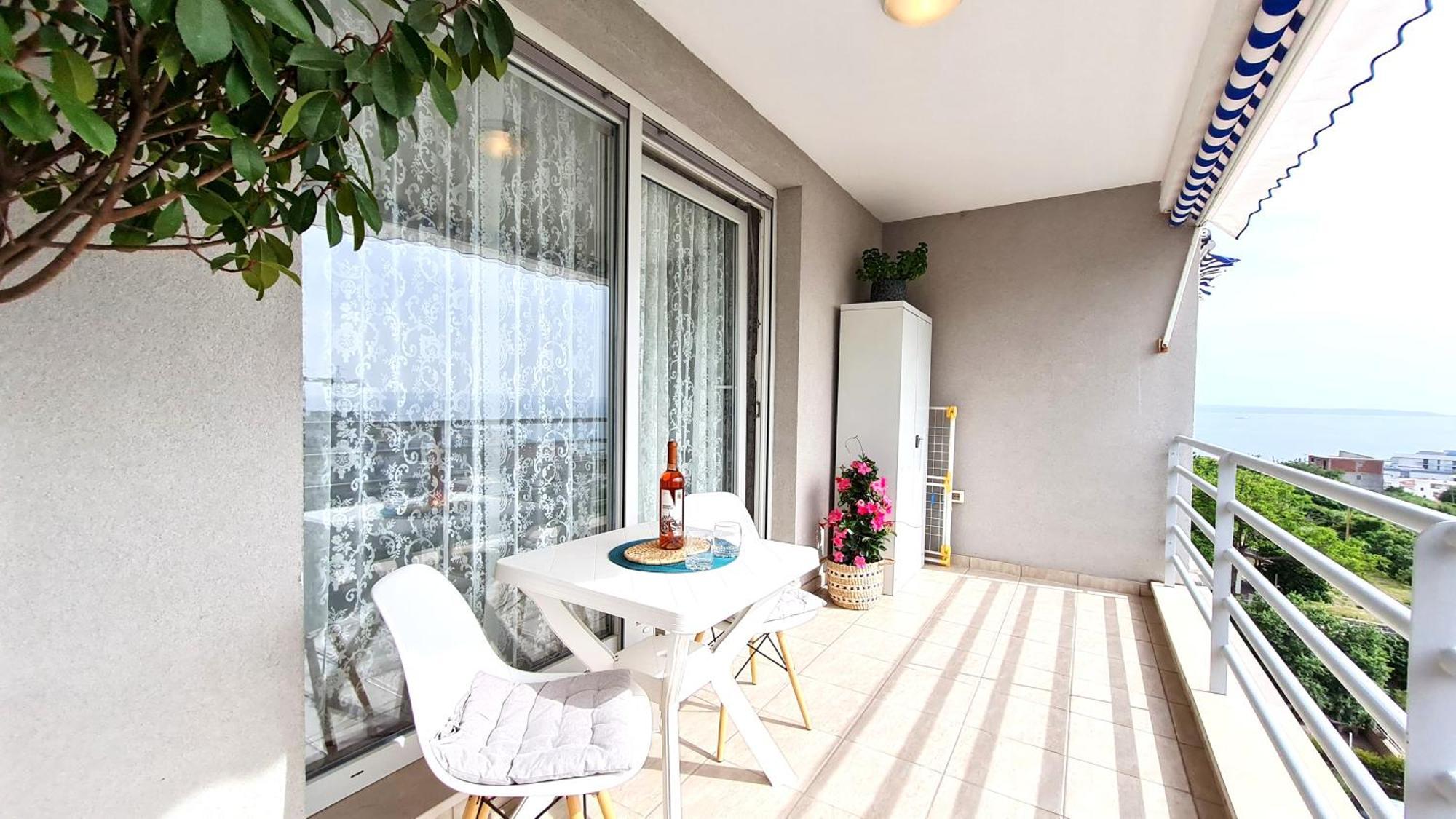 Sea View Znjan Apartman *