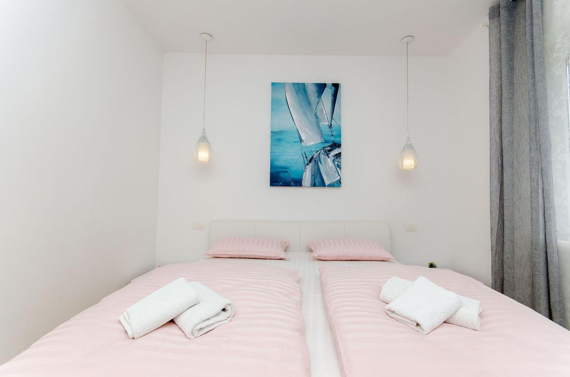 And Columbo Apartman *