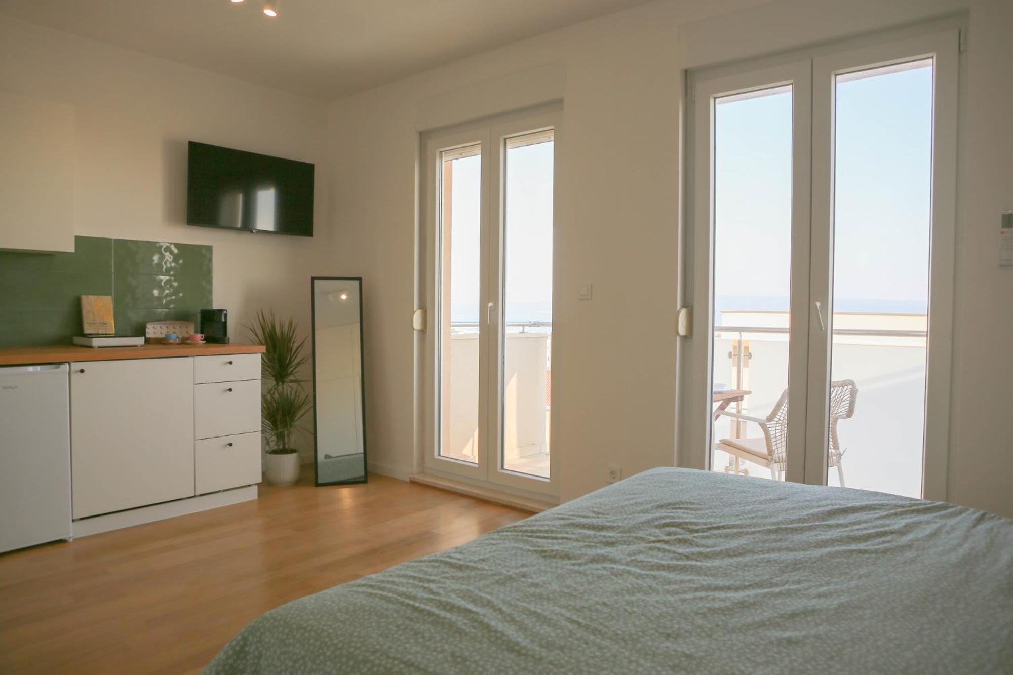 Kiki's Sea View Studio's Apartamento *