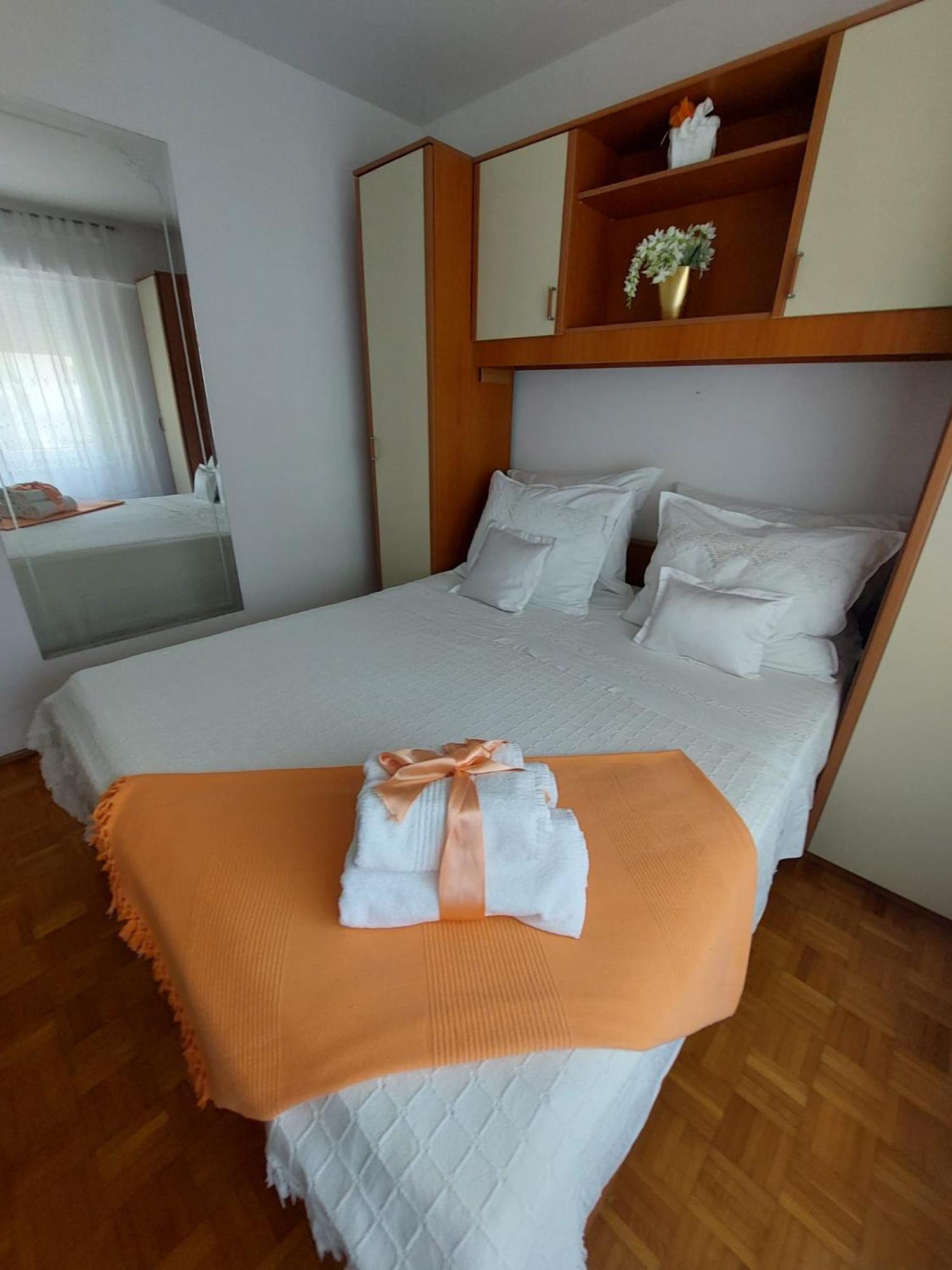 Vjera Apartment *