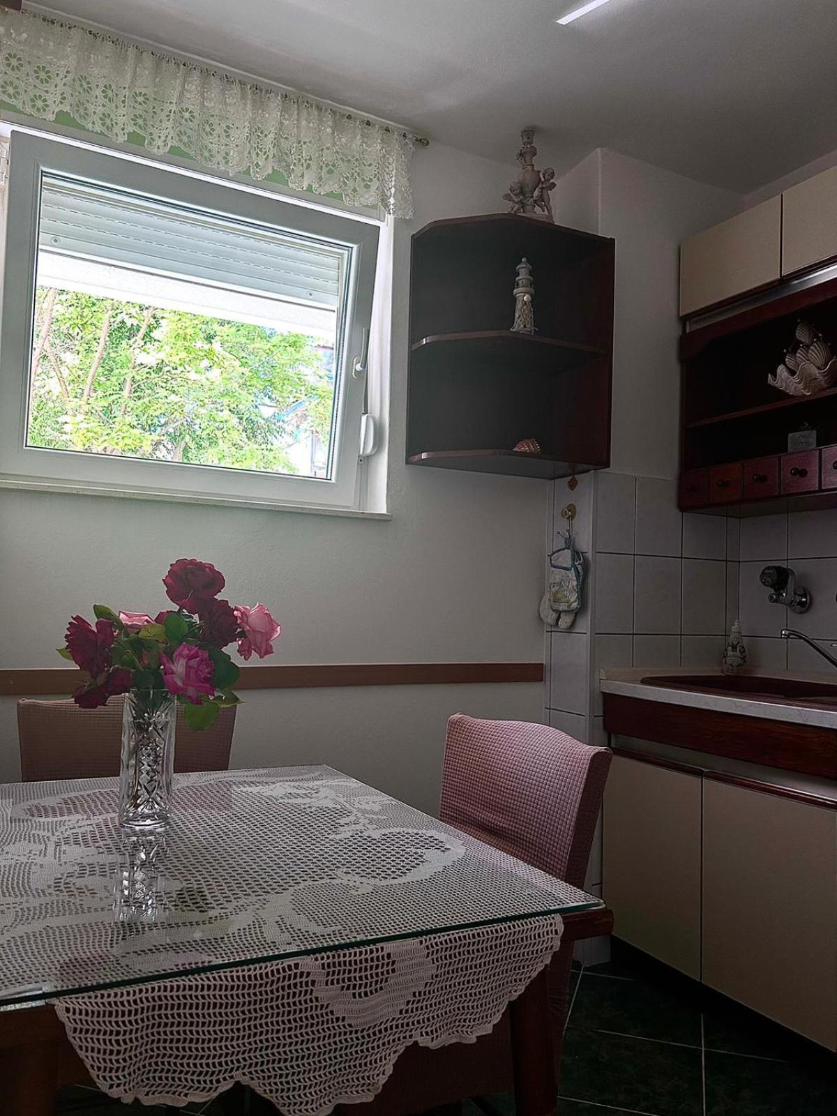 Vjera Apartment *