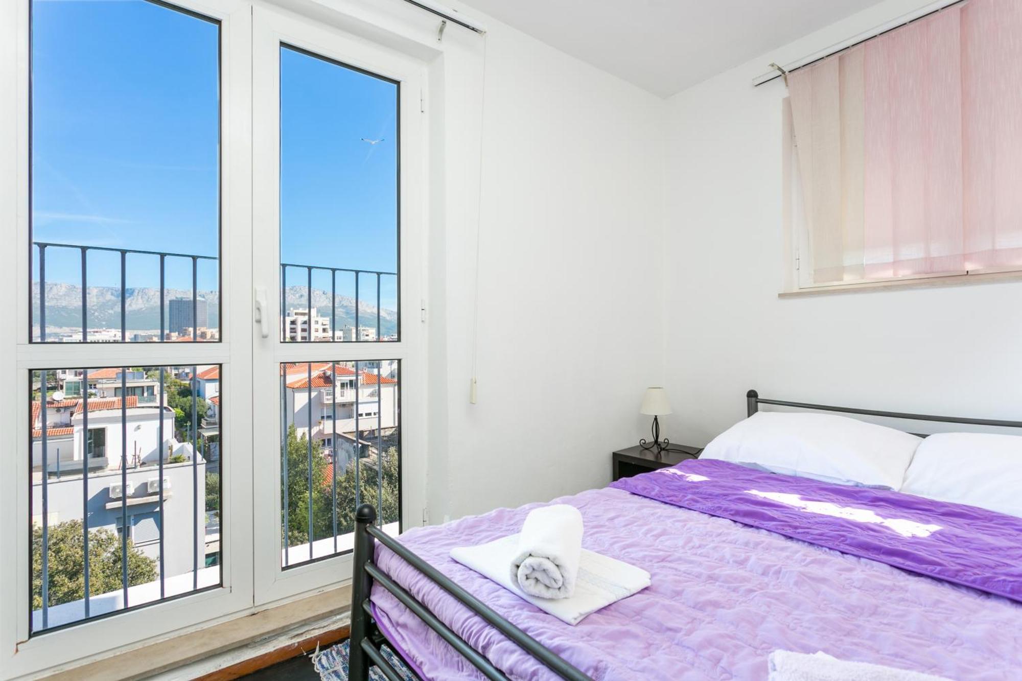 Apartment With A Parking Space - 22909