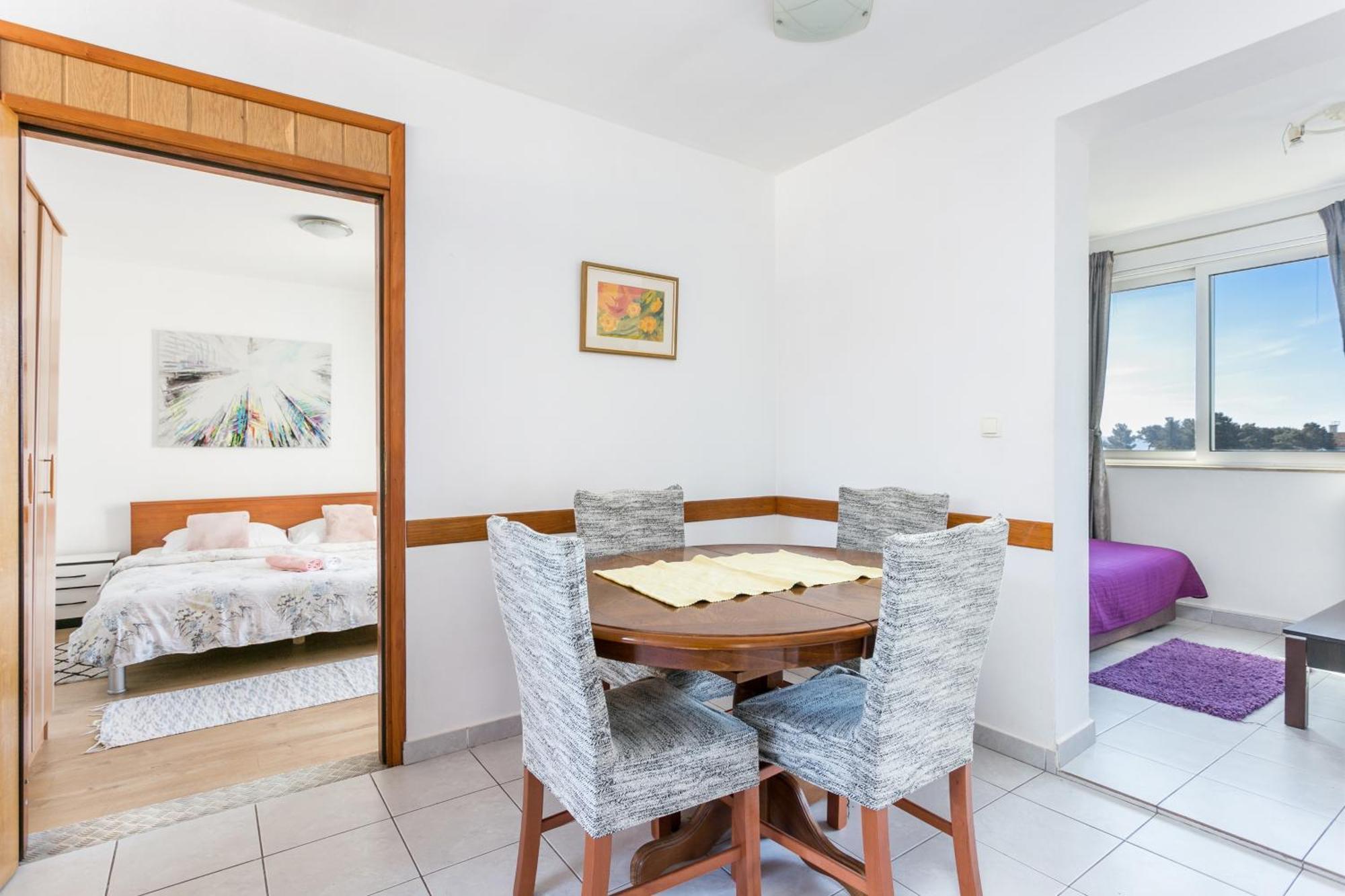 Apartment With A Parking Space - 22909