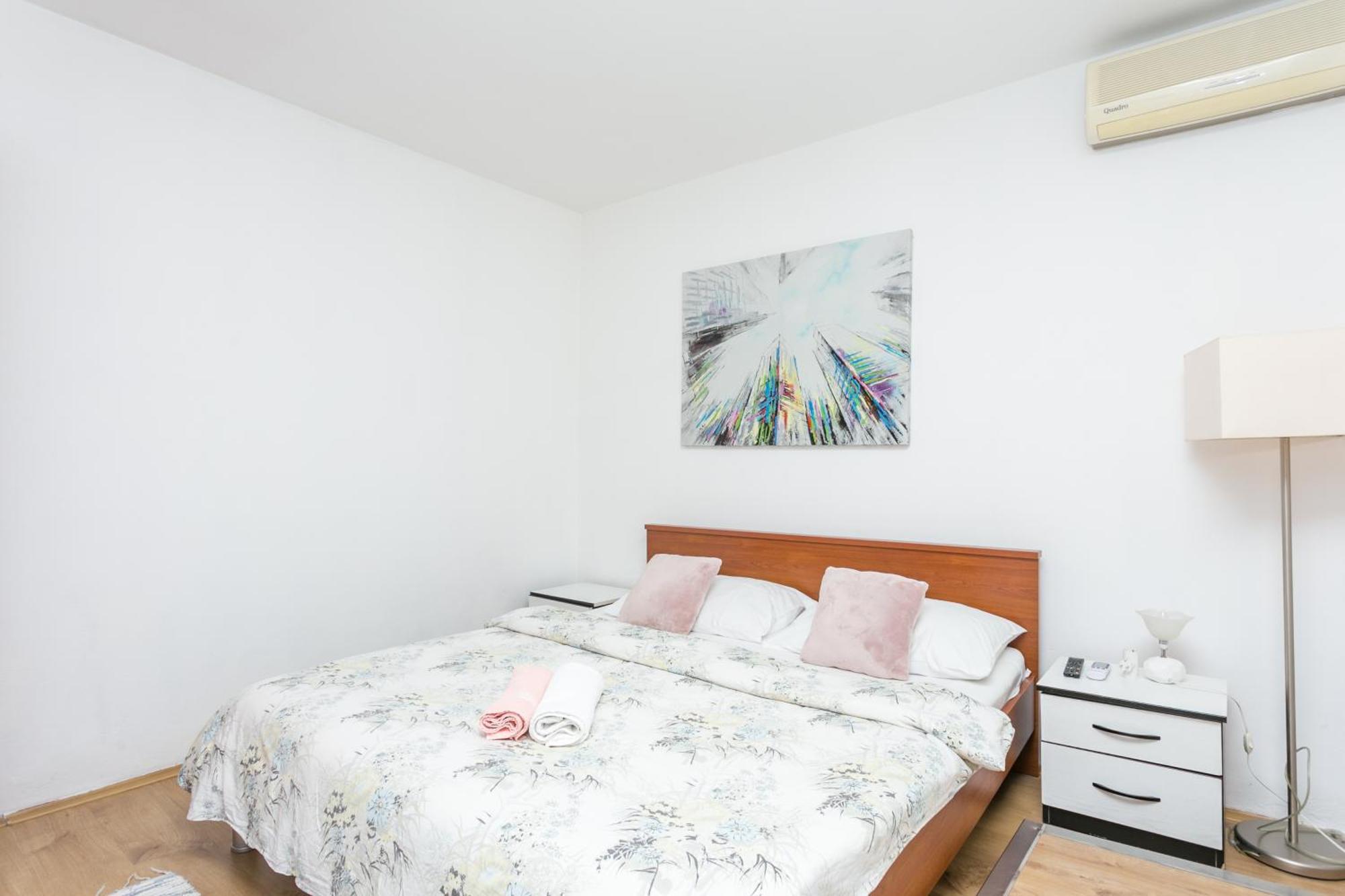 Apartment With A Parking Space - 22909