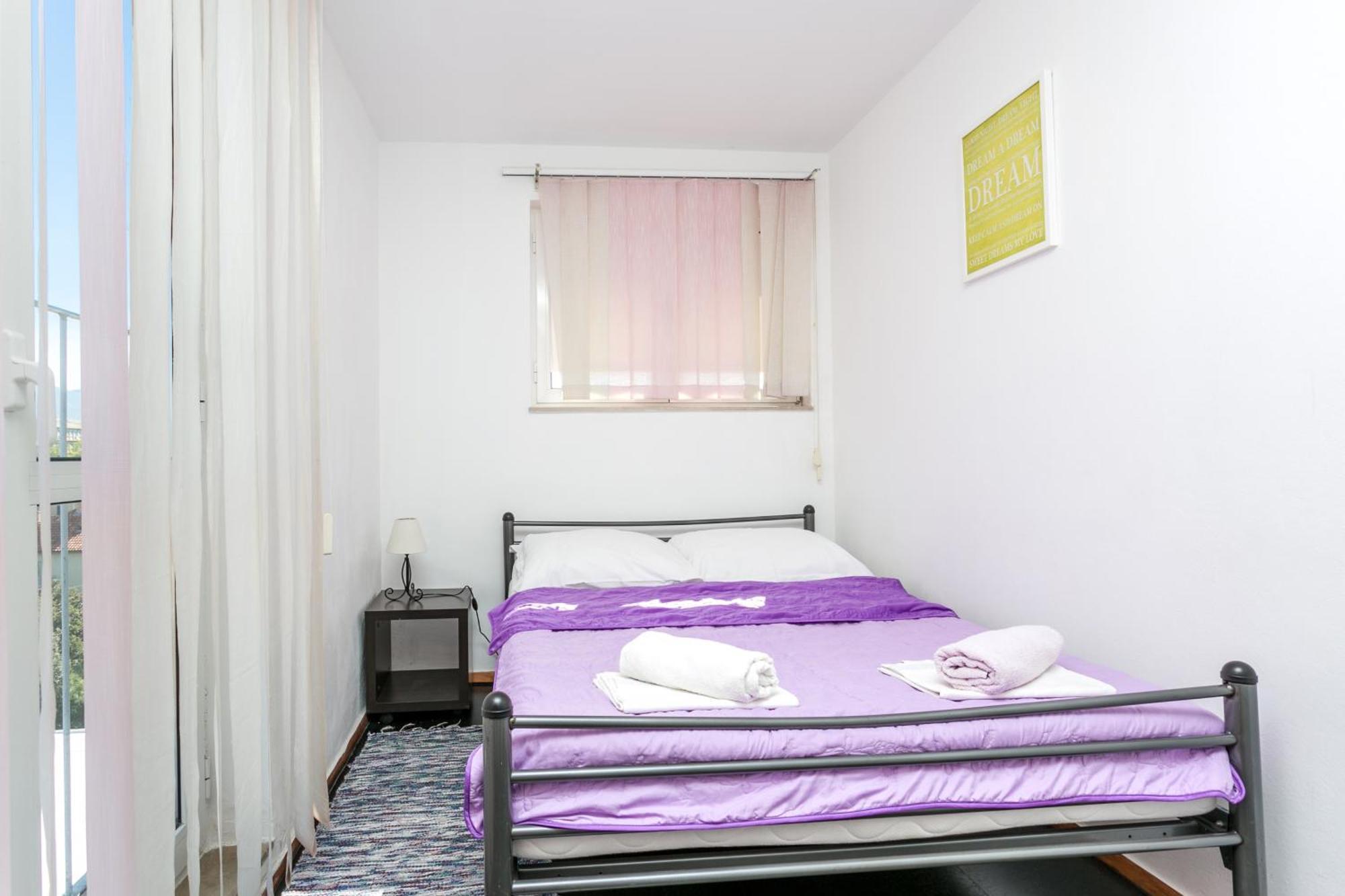 Apartment With A Parking Space - 22909