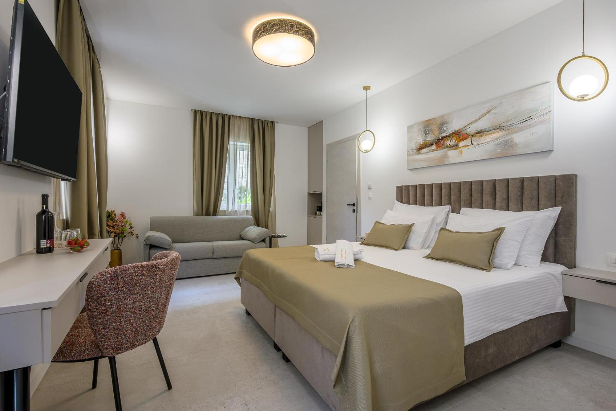 Antique Luxury Guest house