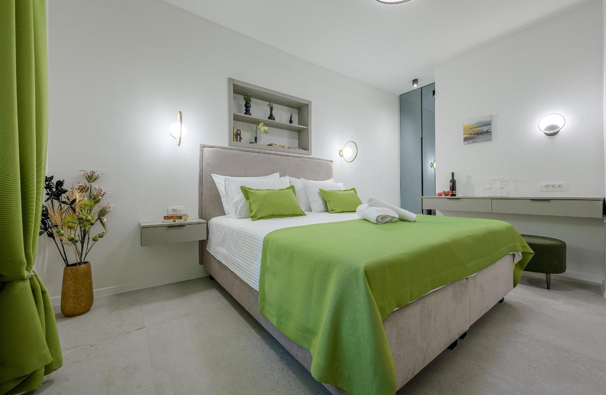 Guest house Antique Luxury 4*