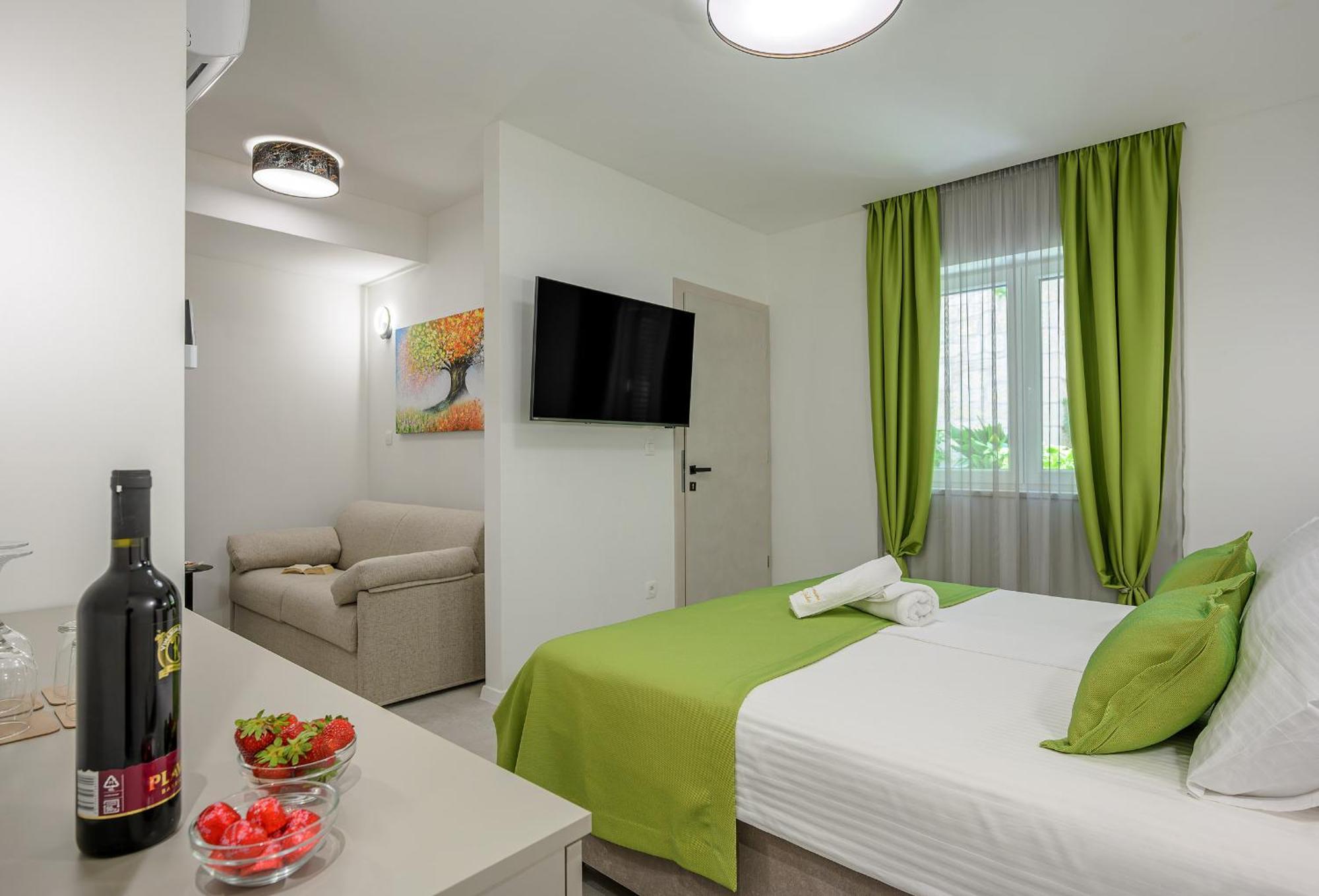 Antique Luxury 4*