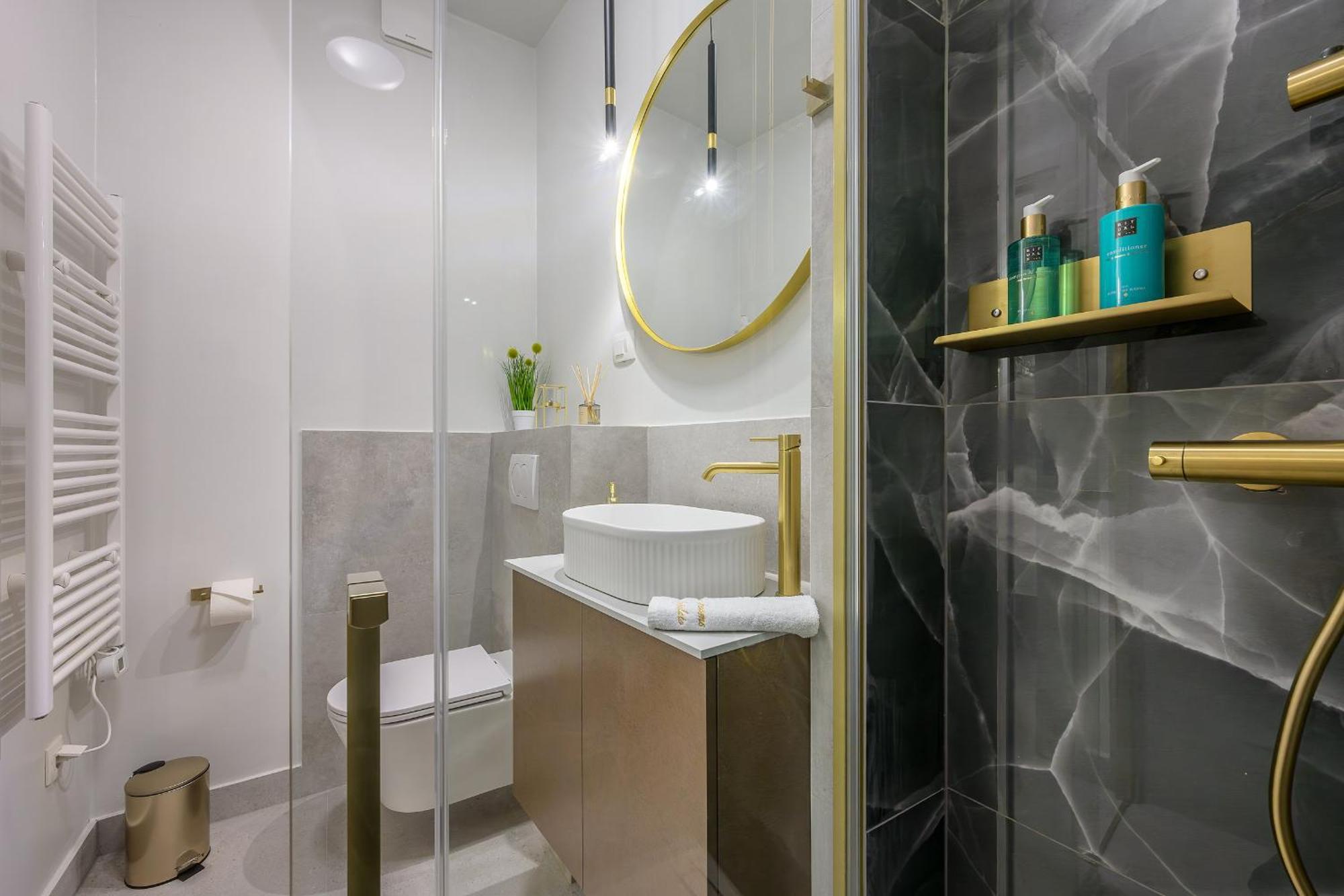 Antique Luxury 4*