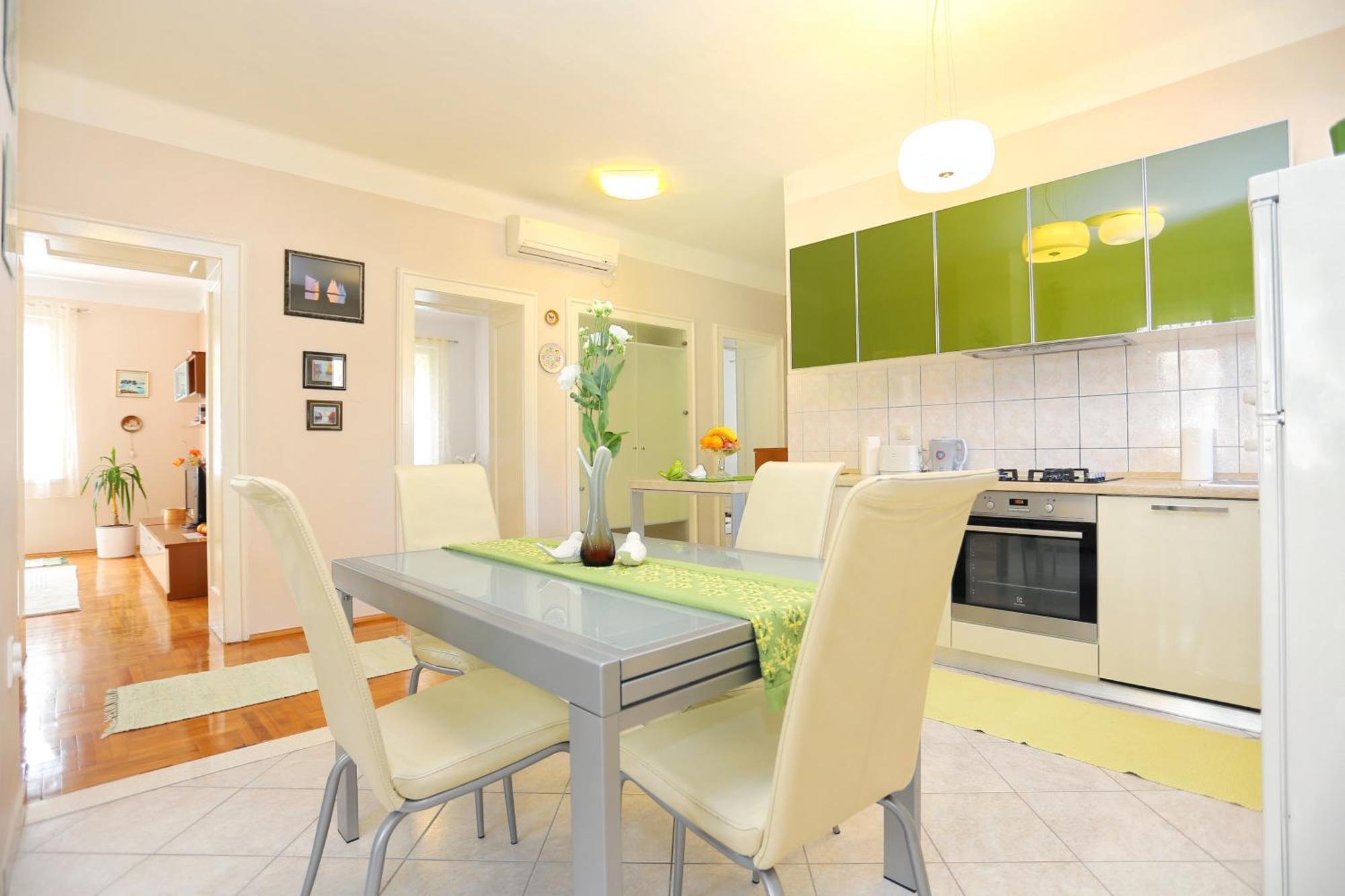 Apartment With Wifi - 16420 *