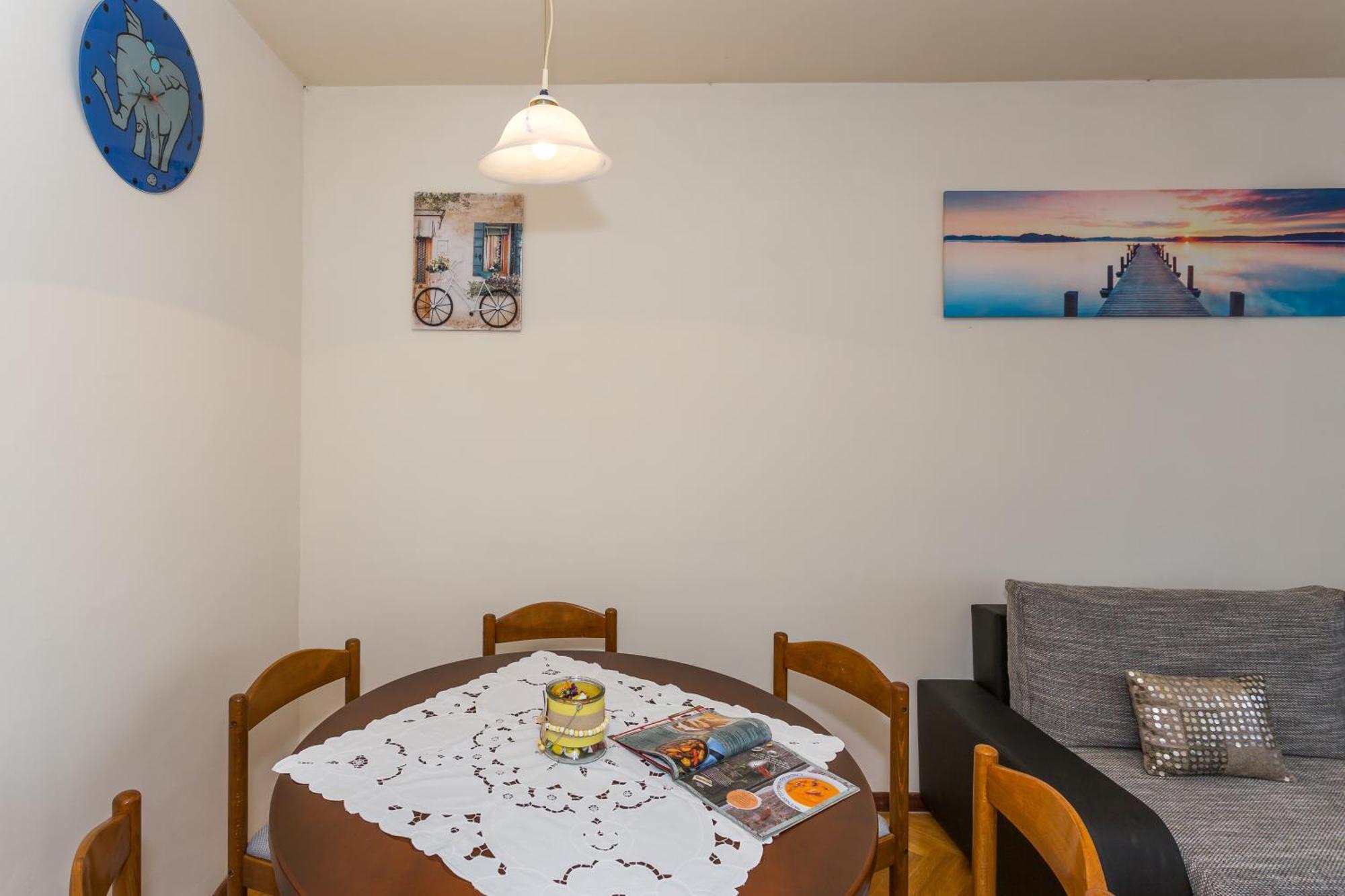 With Wifi - 13957 Apartment