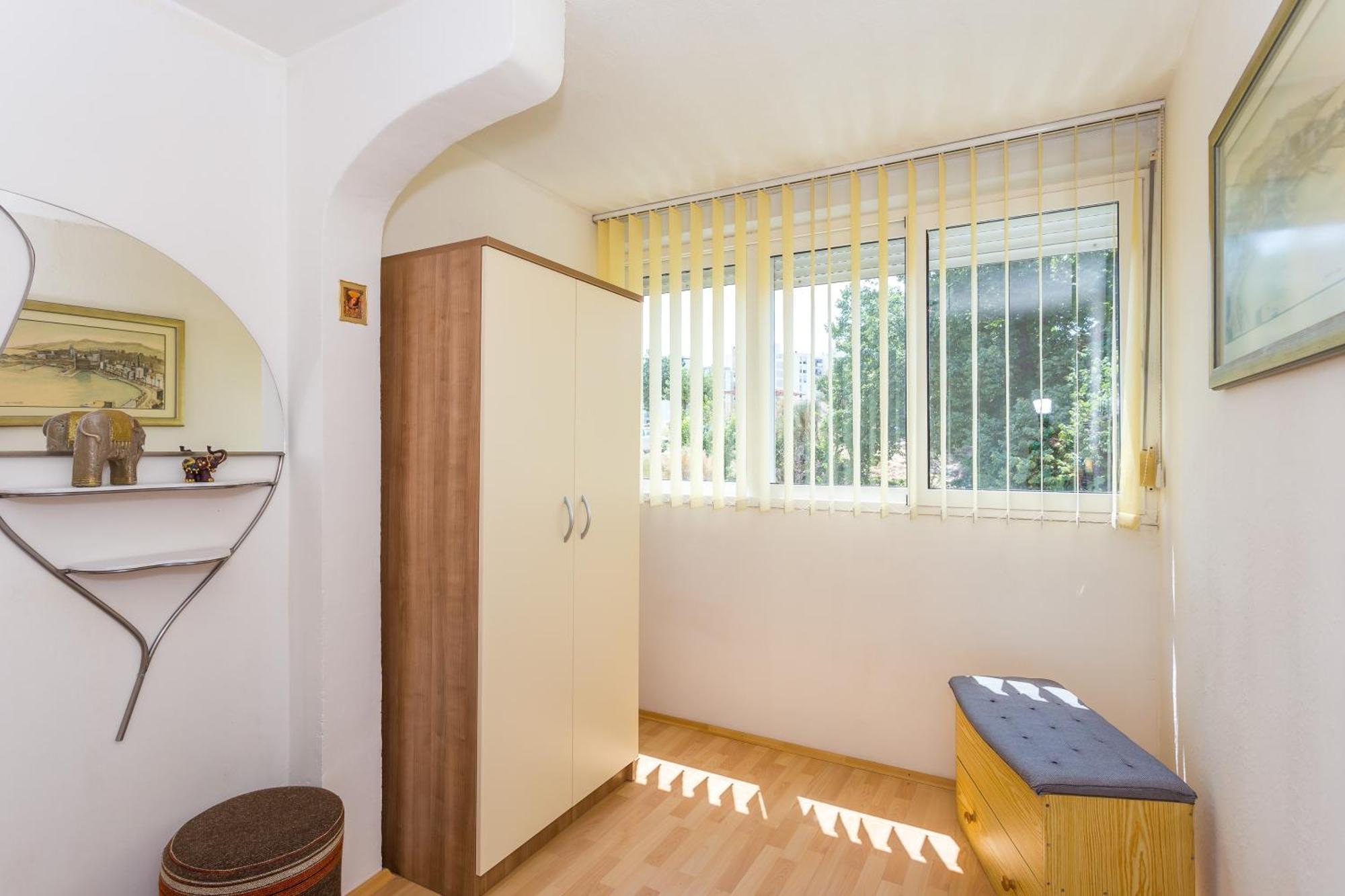 Apartment With Wifi - 13957 Split