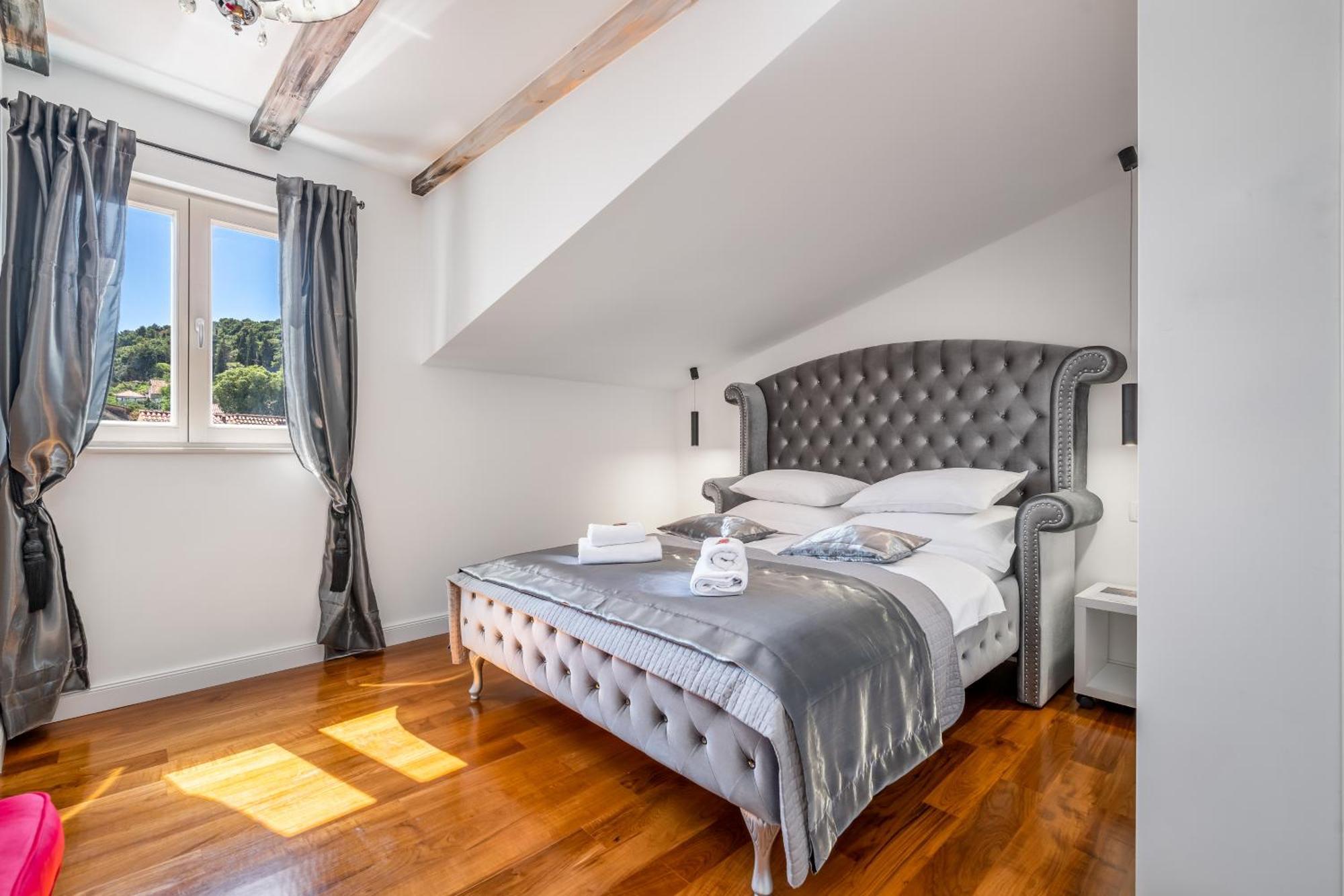 Hotel Galeria Valeria Seaside Downtown - Mag Quaint & Elegant Boutique
