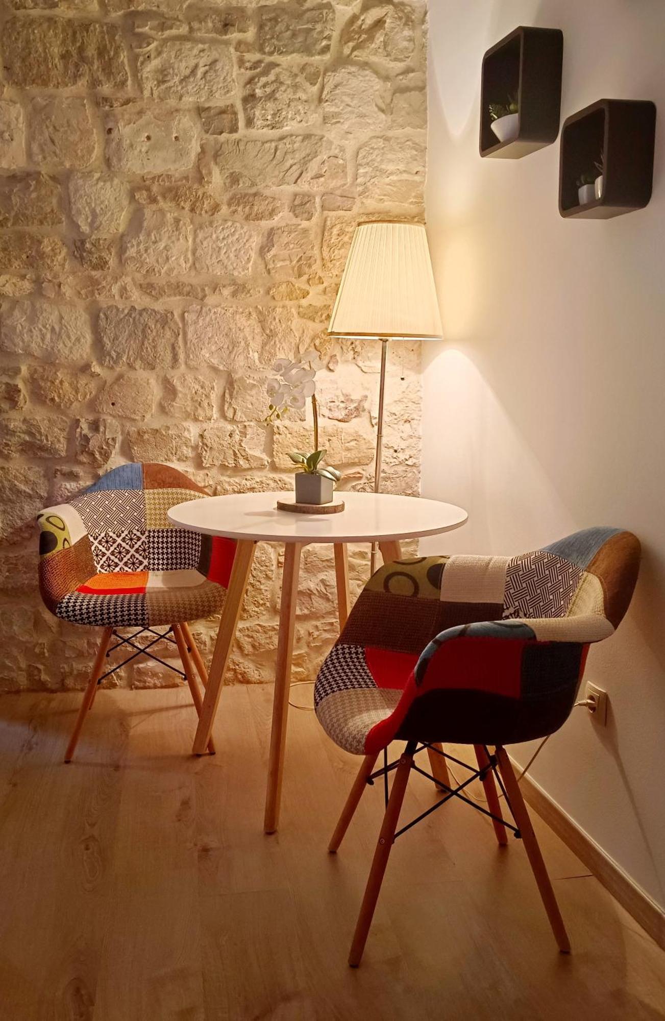Old Town Apartment *