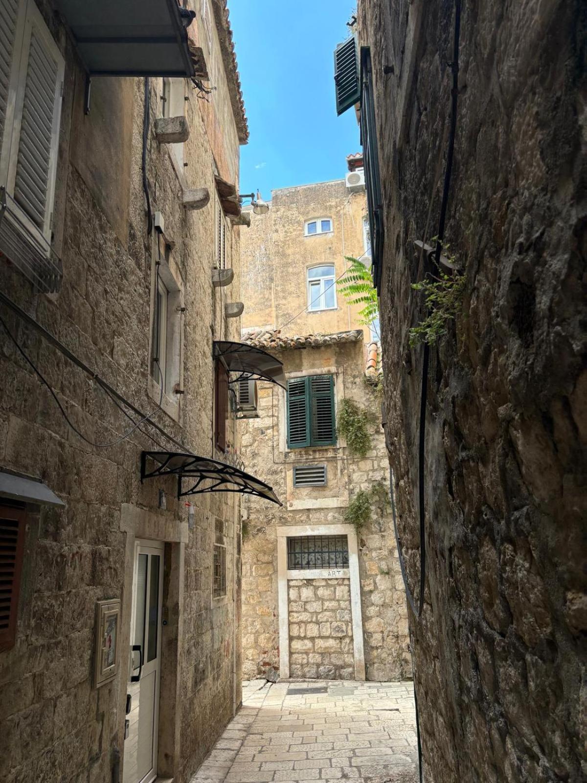 Ante - Diocletian's Palace