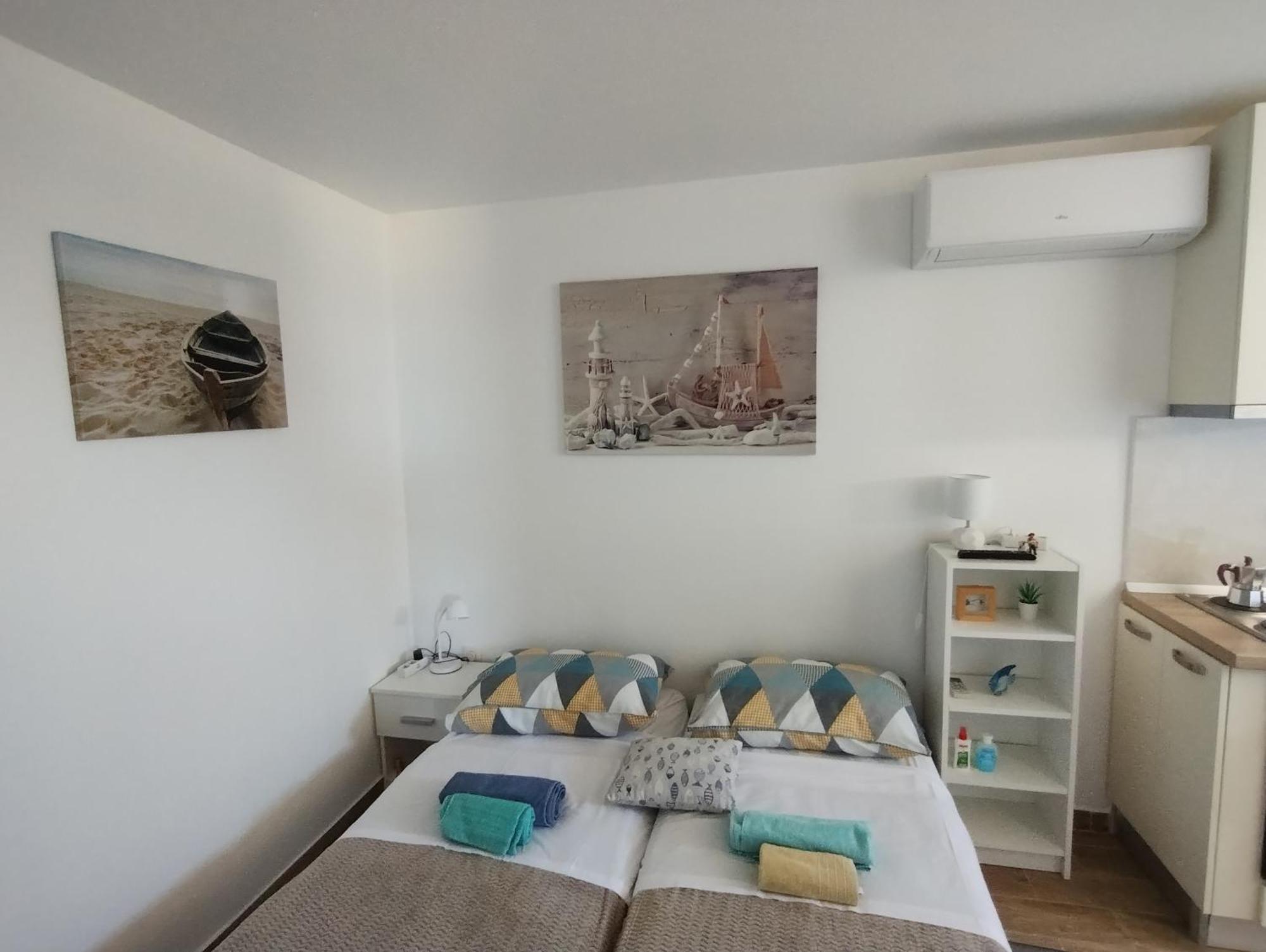 Old Captain's - In A Pine Wood By The Sea And Tennis Courts Appartement Split