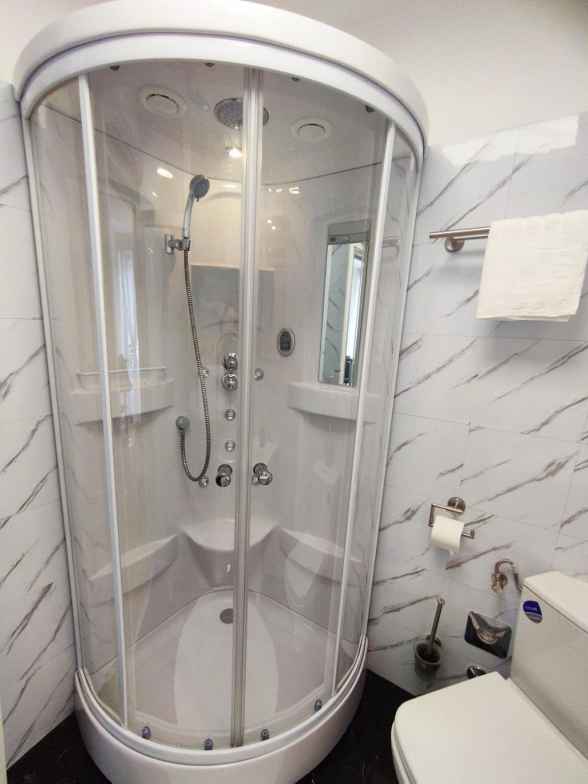 Apartment Bella Vista - Cozy With Easy Check-in And Free Parking *