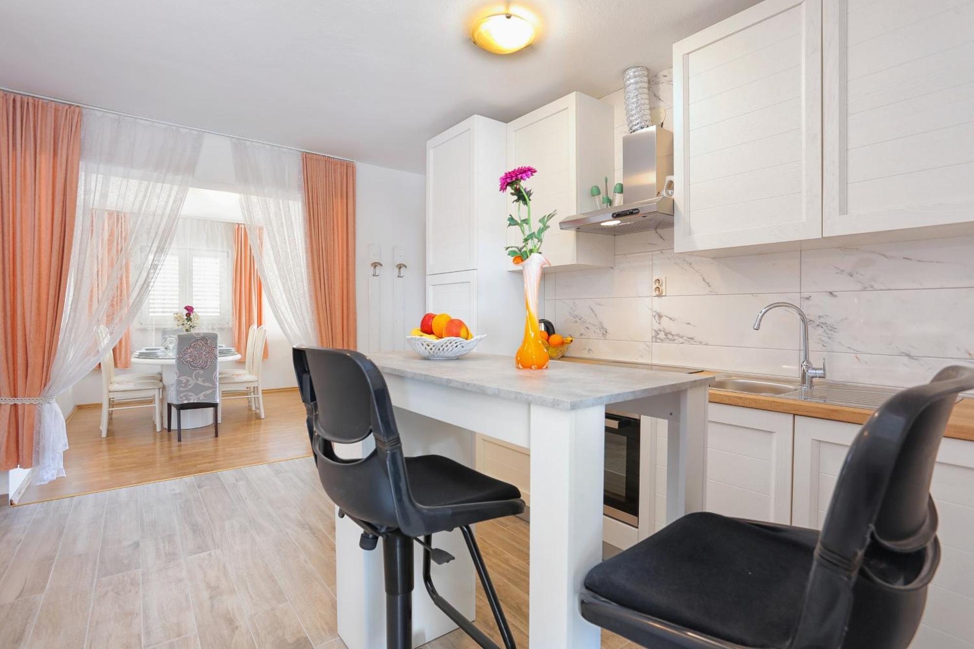 Apartamento Family Friendly With A Swimming Pool - 21026 *