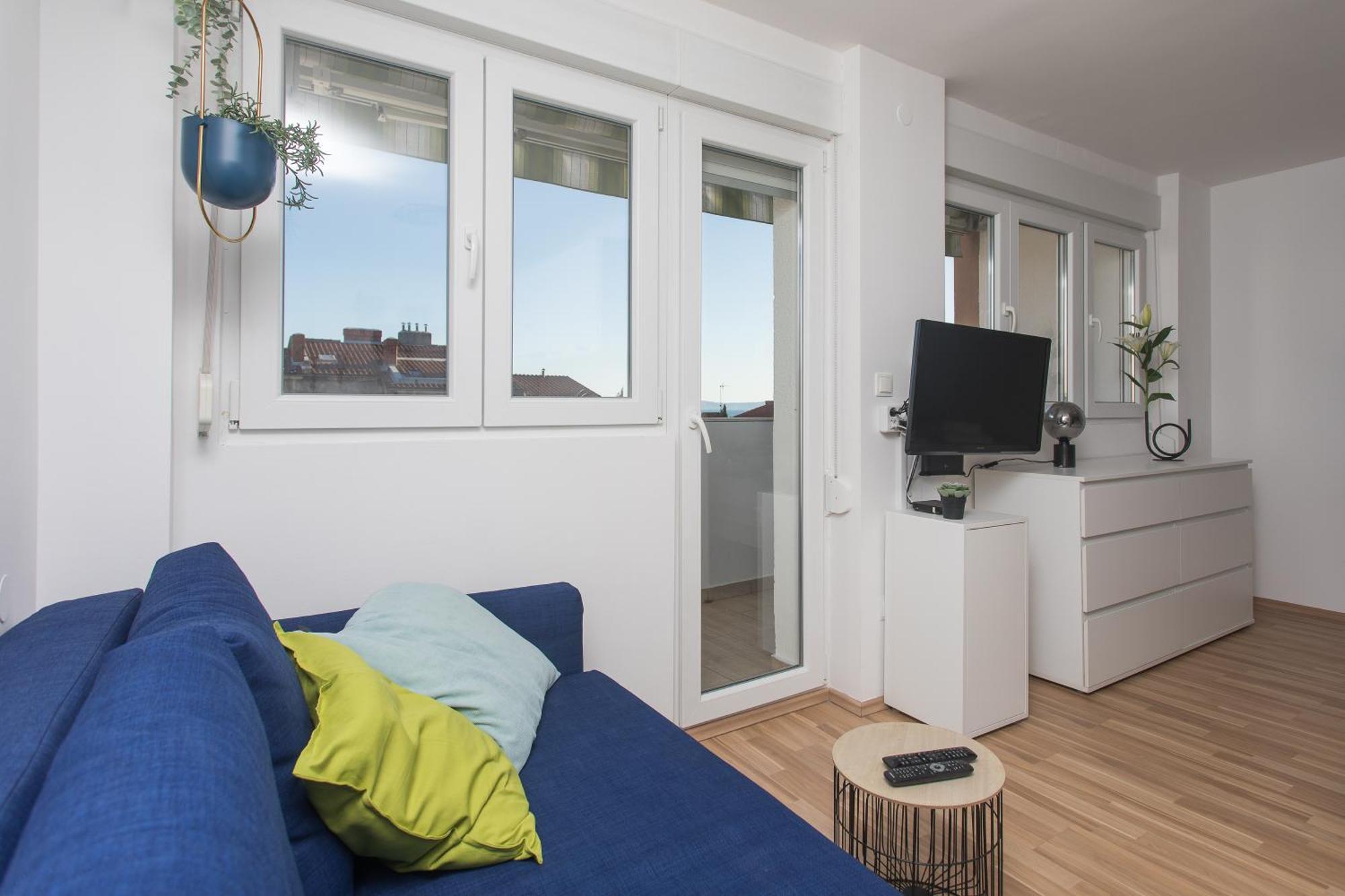 Makaria Apartment *