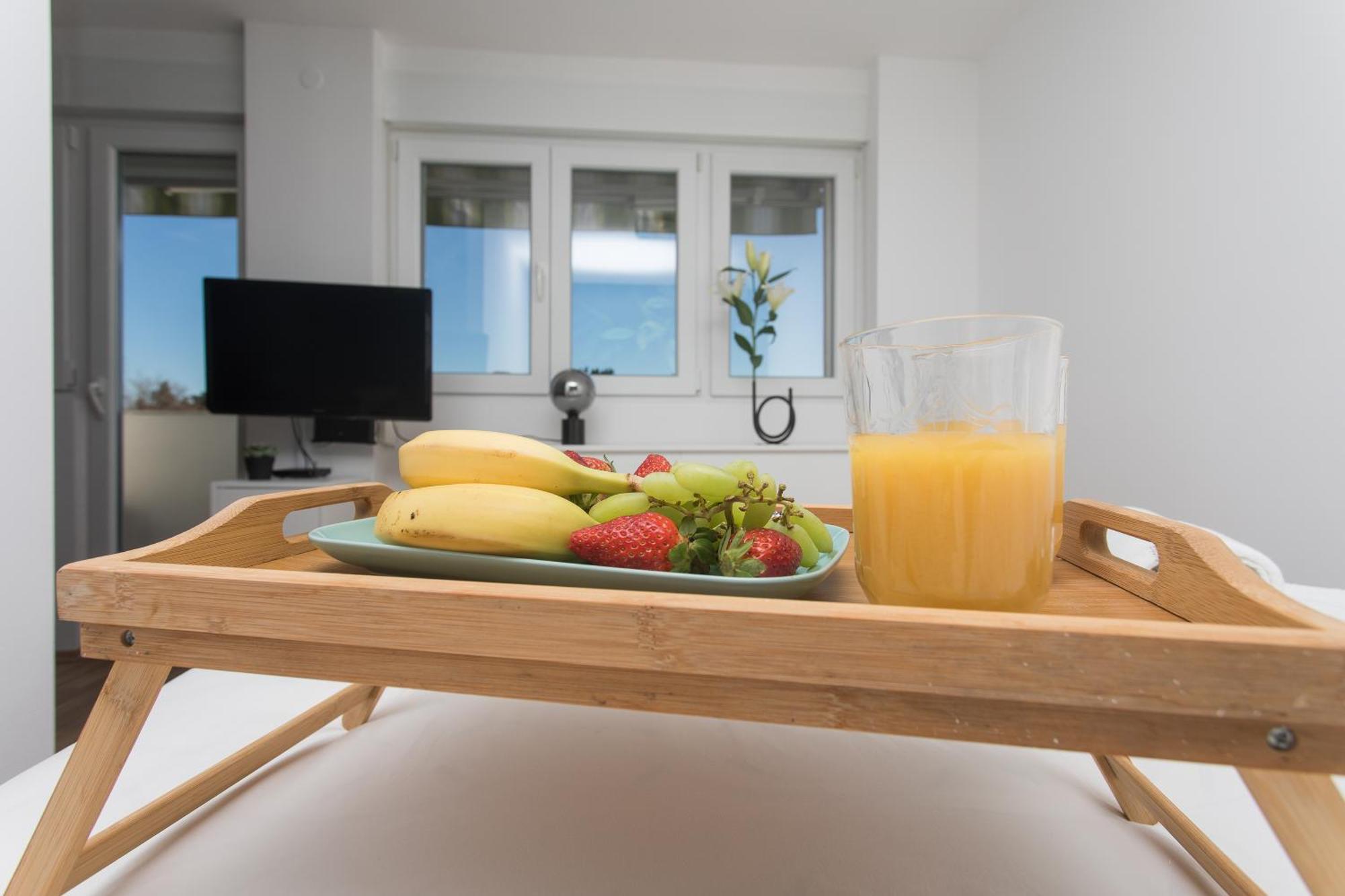 Apartment Makaria *