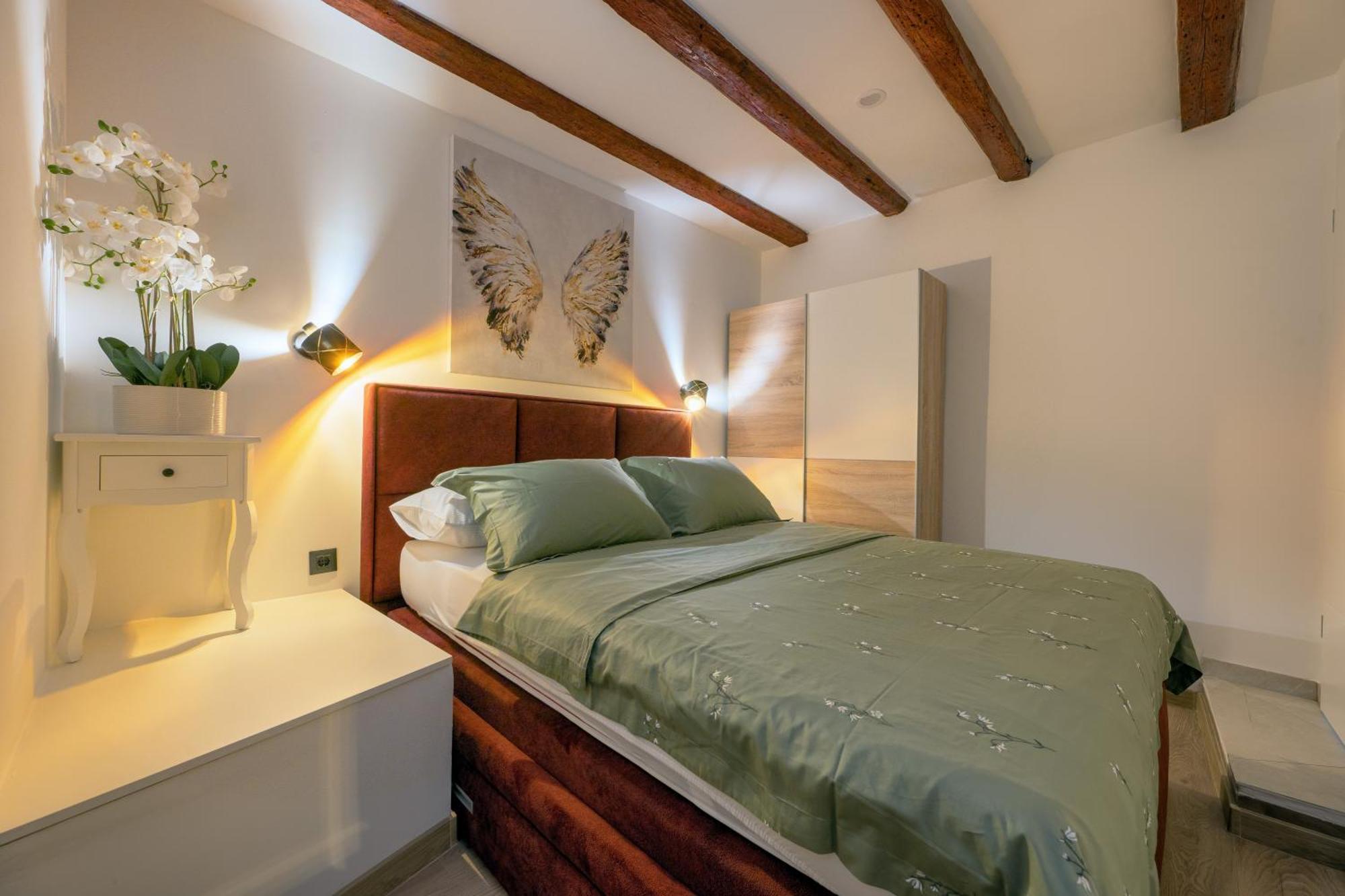 Bernard Deluxe Renovated Peaceful Old Town Gem Apartment Split