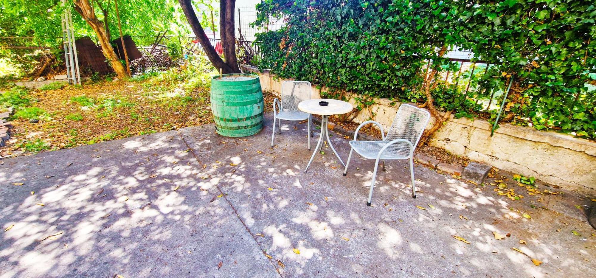 Croparadise Hostel
