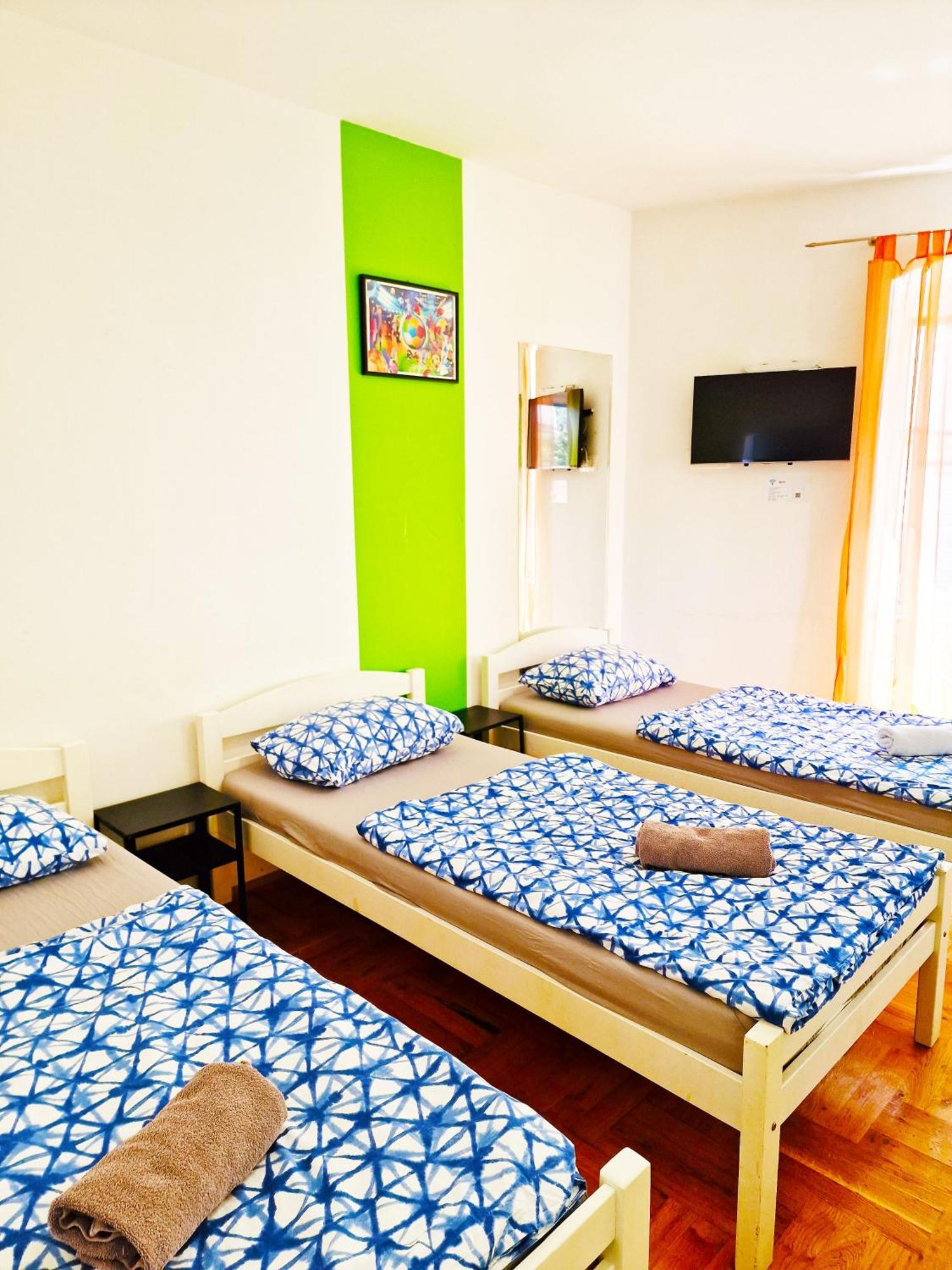 Hostel Croparadise *