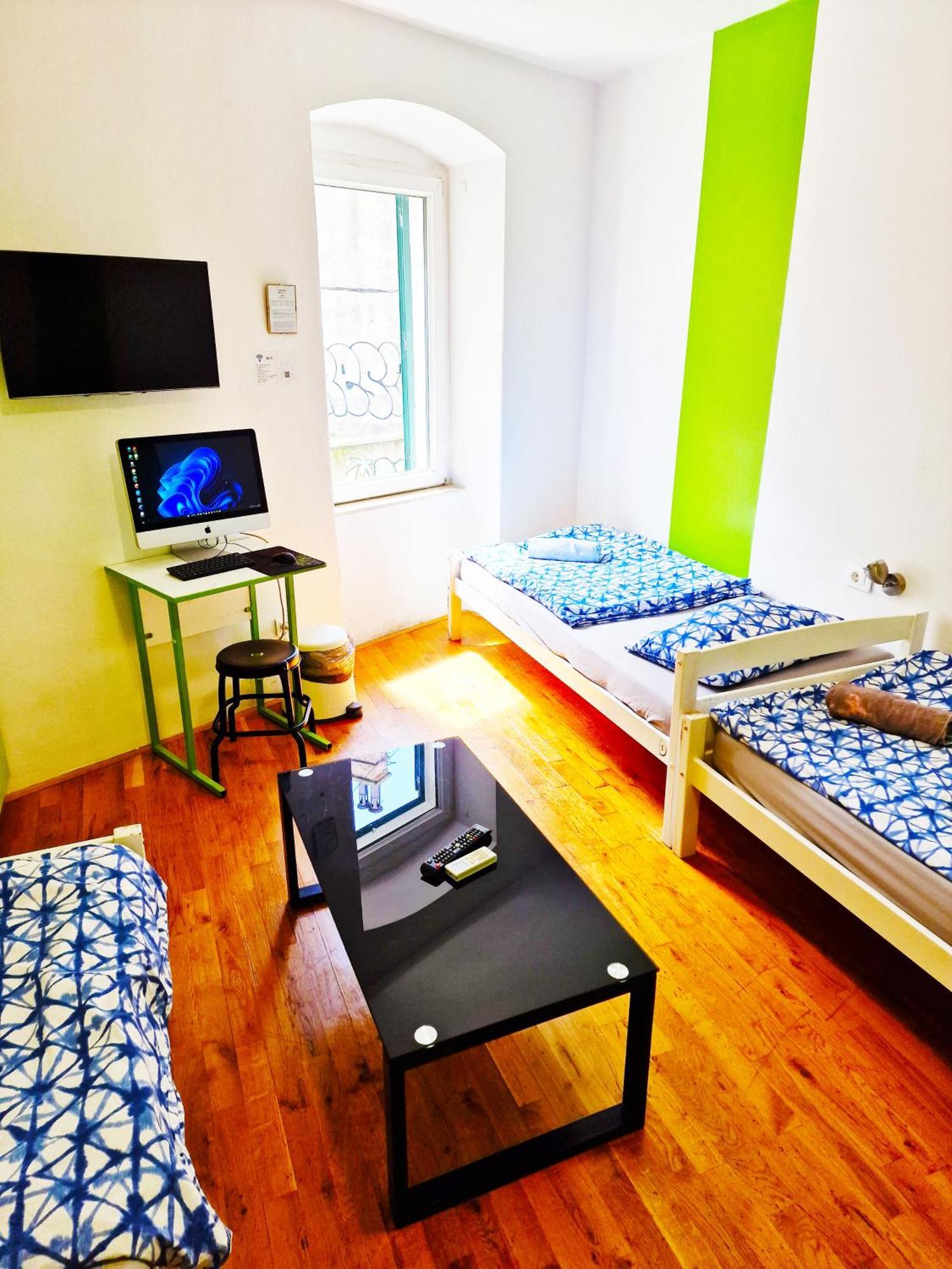 Croparadise Hostel