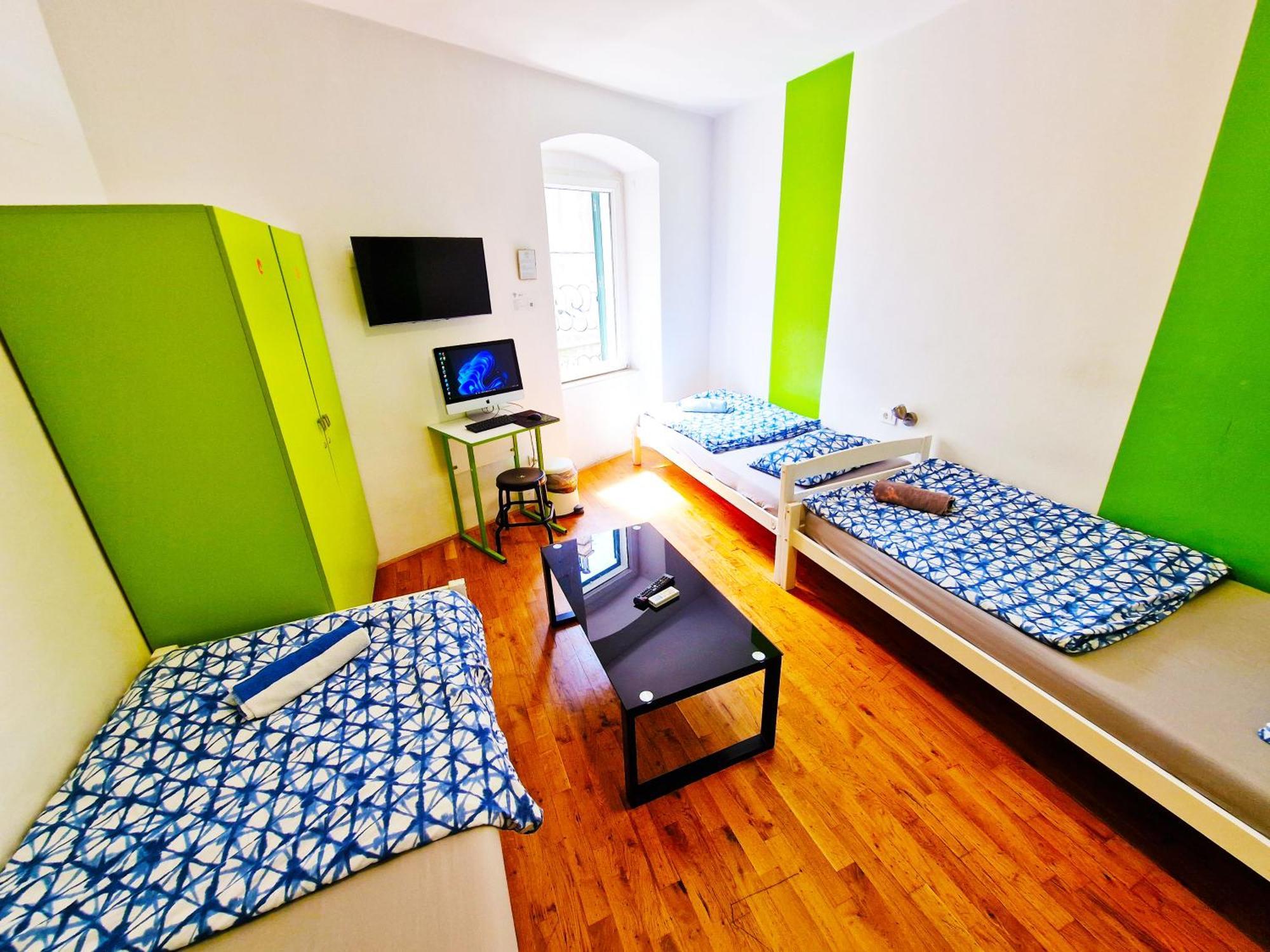 Hostel Croparadise