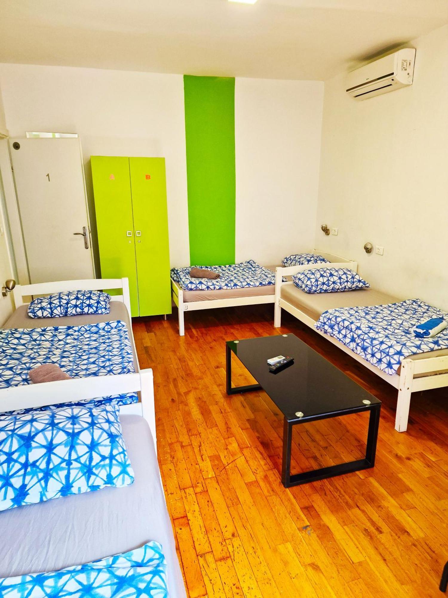 Hostel Croparadise *
