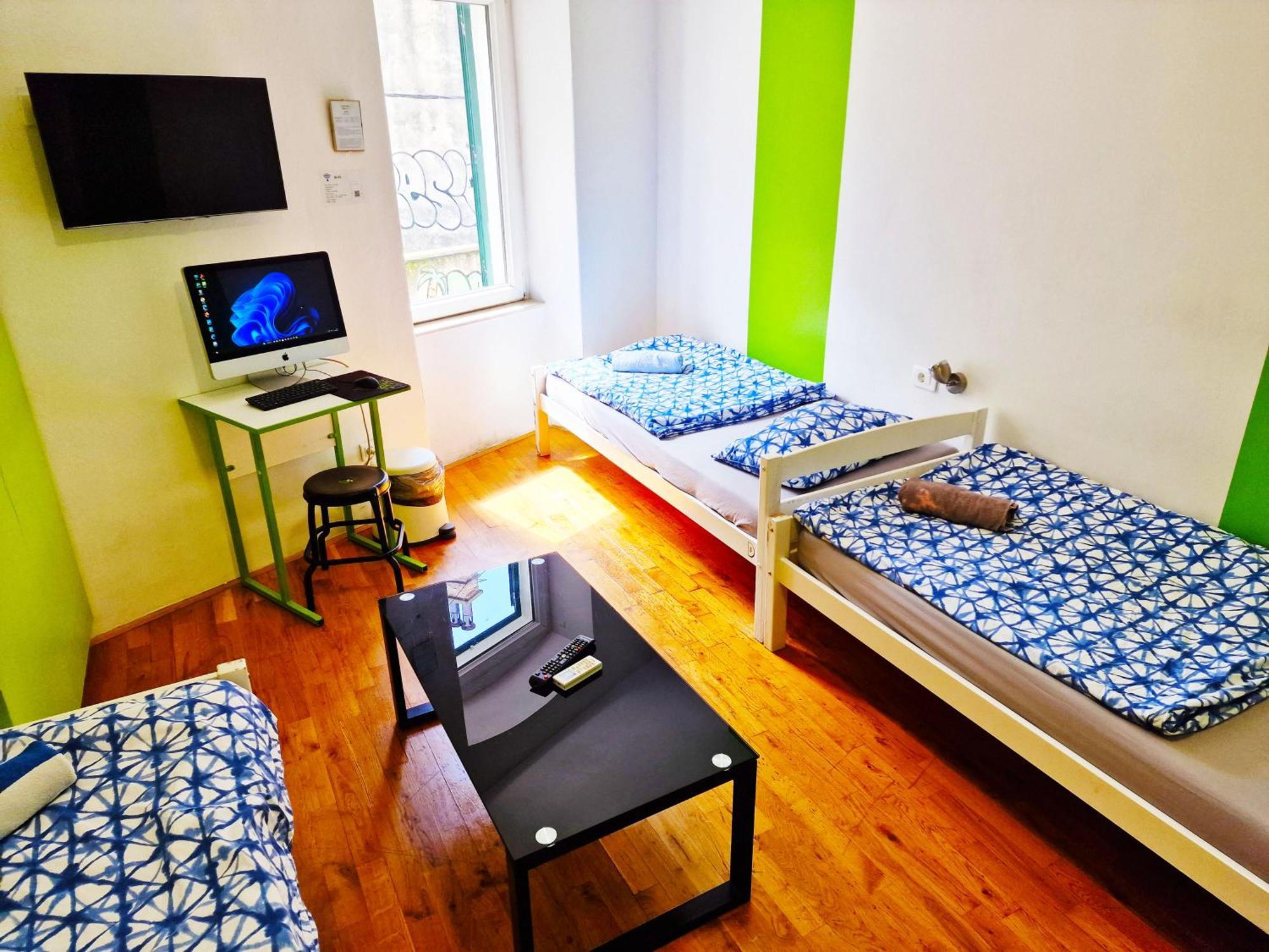 Croparadise Hostel