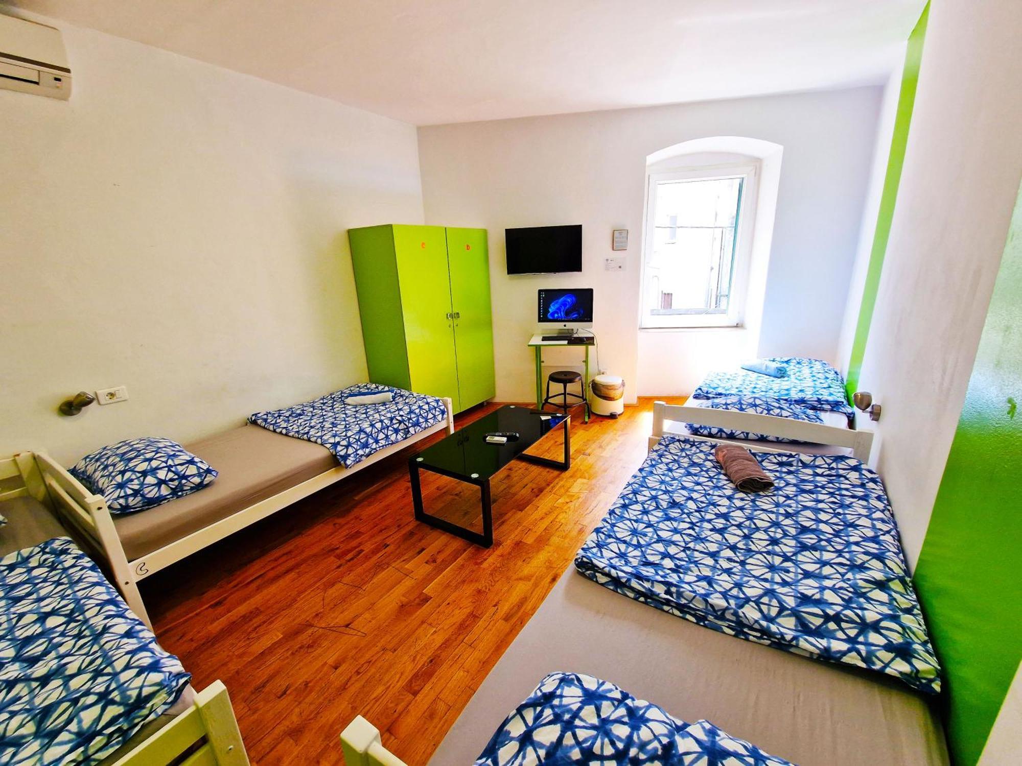 Croparadise Hostel Split