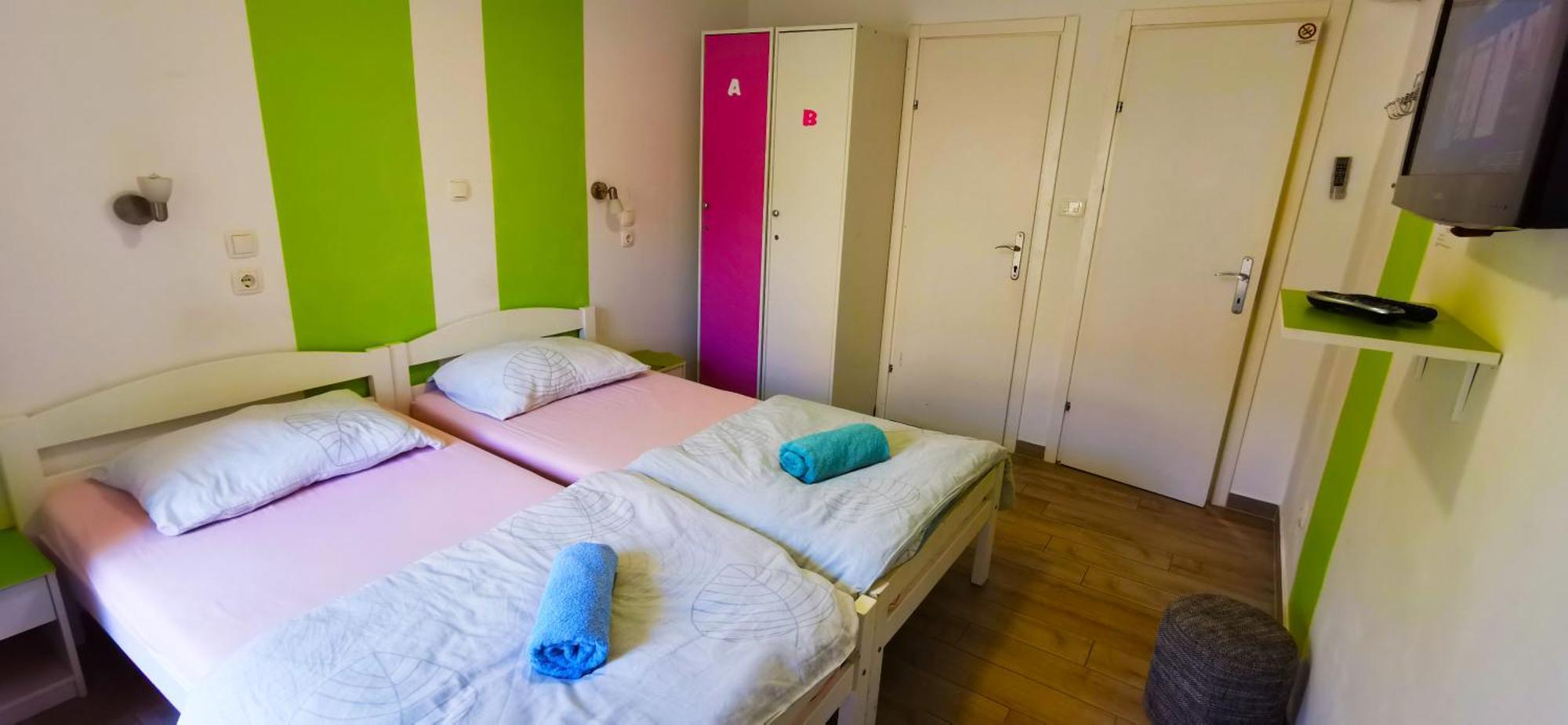 Croparadise Hostel