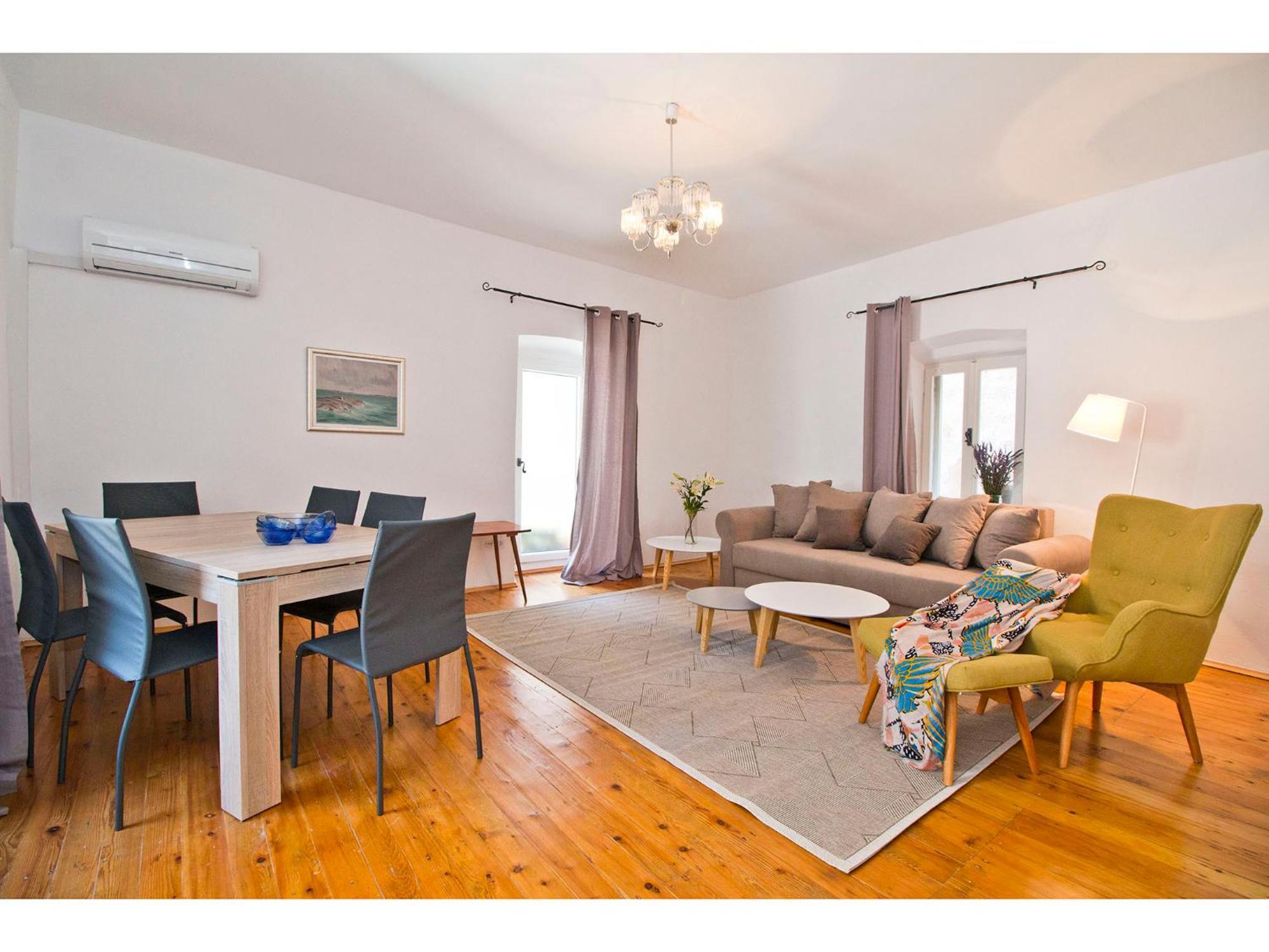 Apartment Peristil Loft *