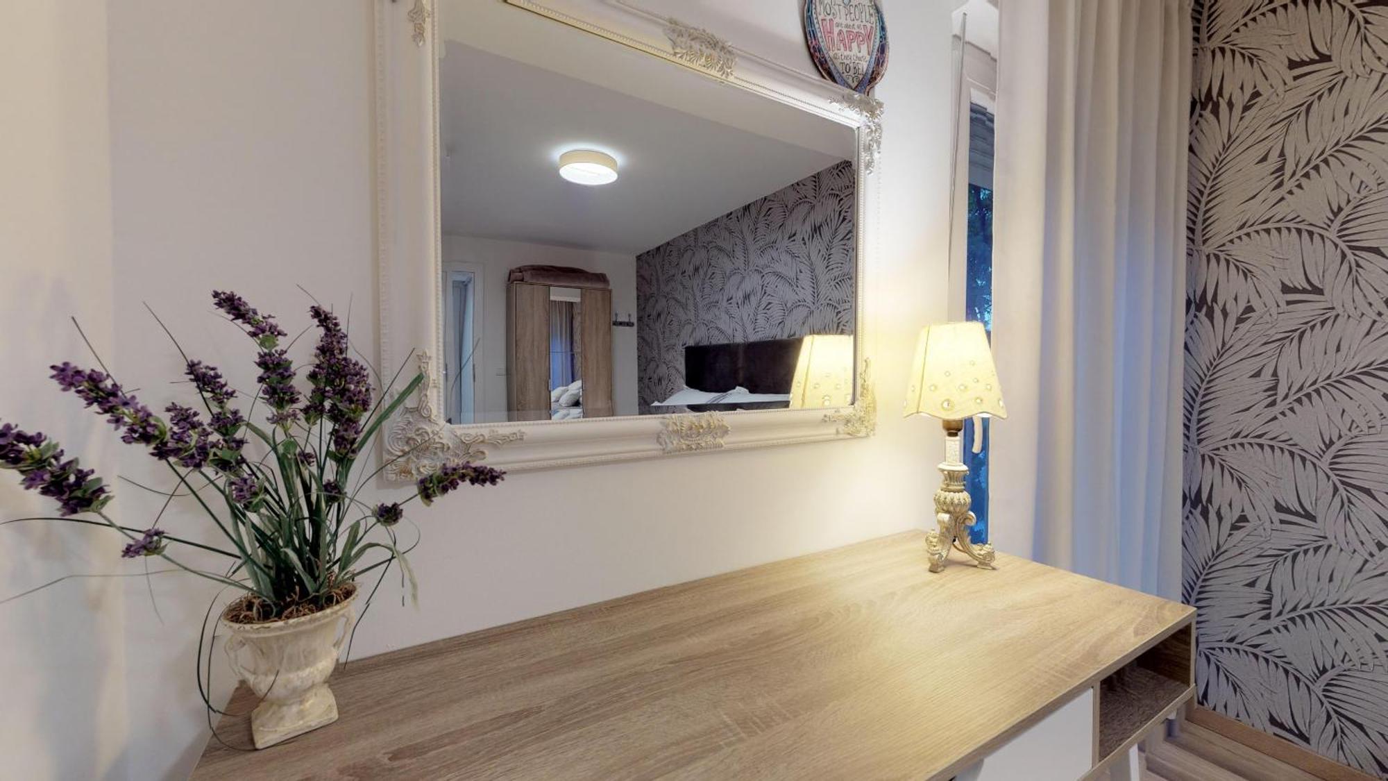 17 Ljubav Place * Split