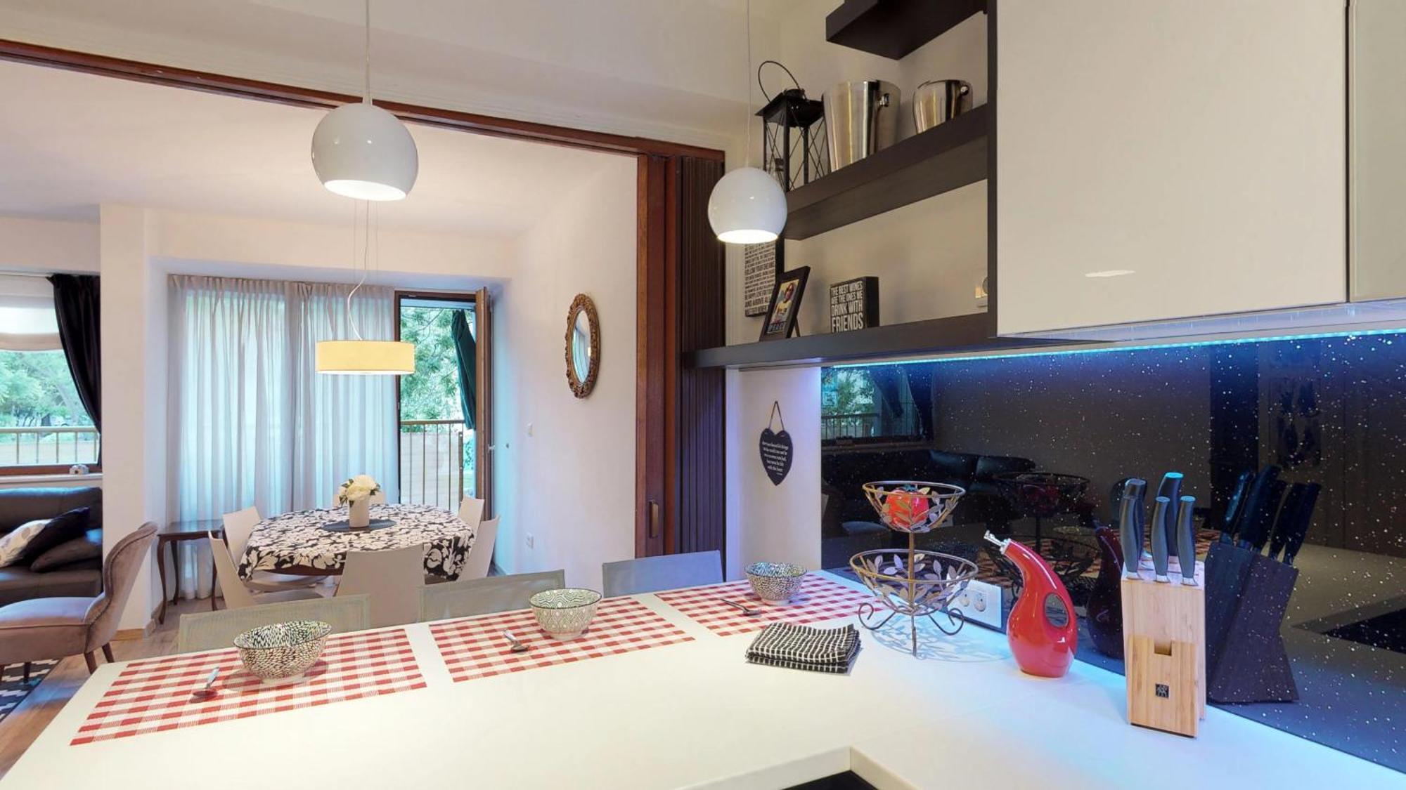 17 Ljubav Place *