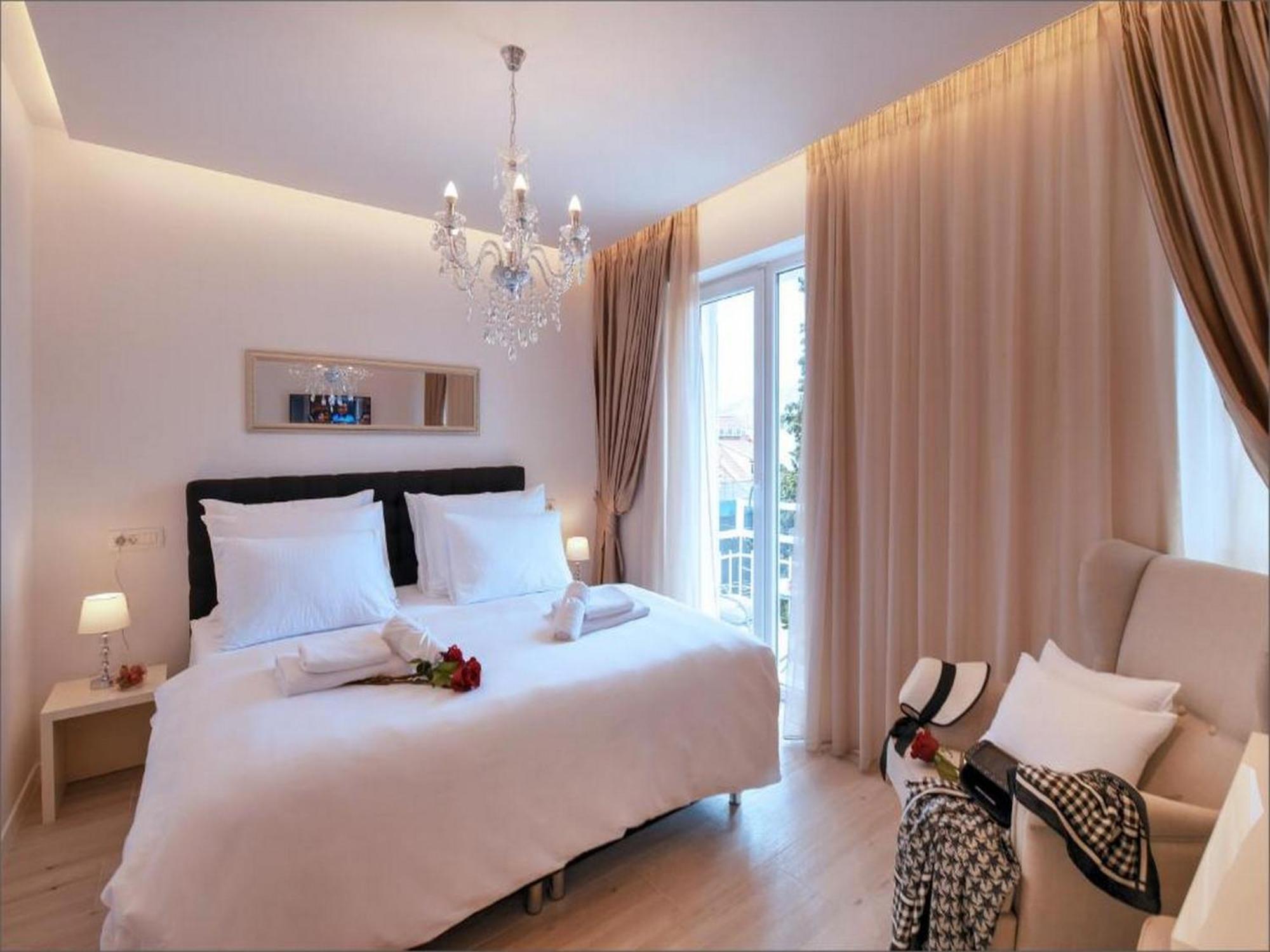Via Porto 4*