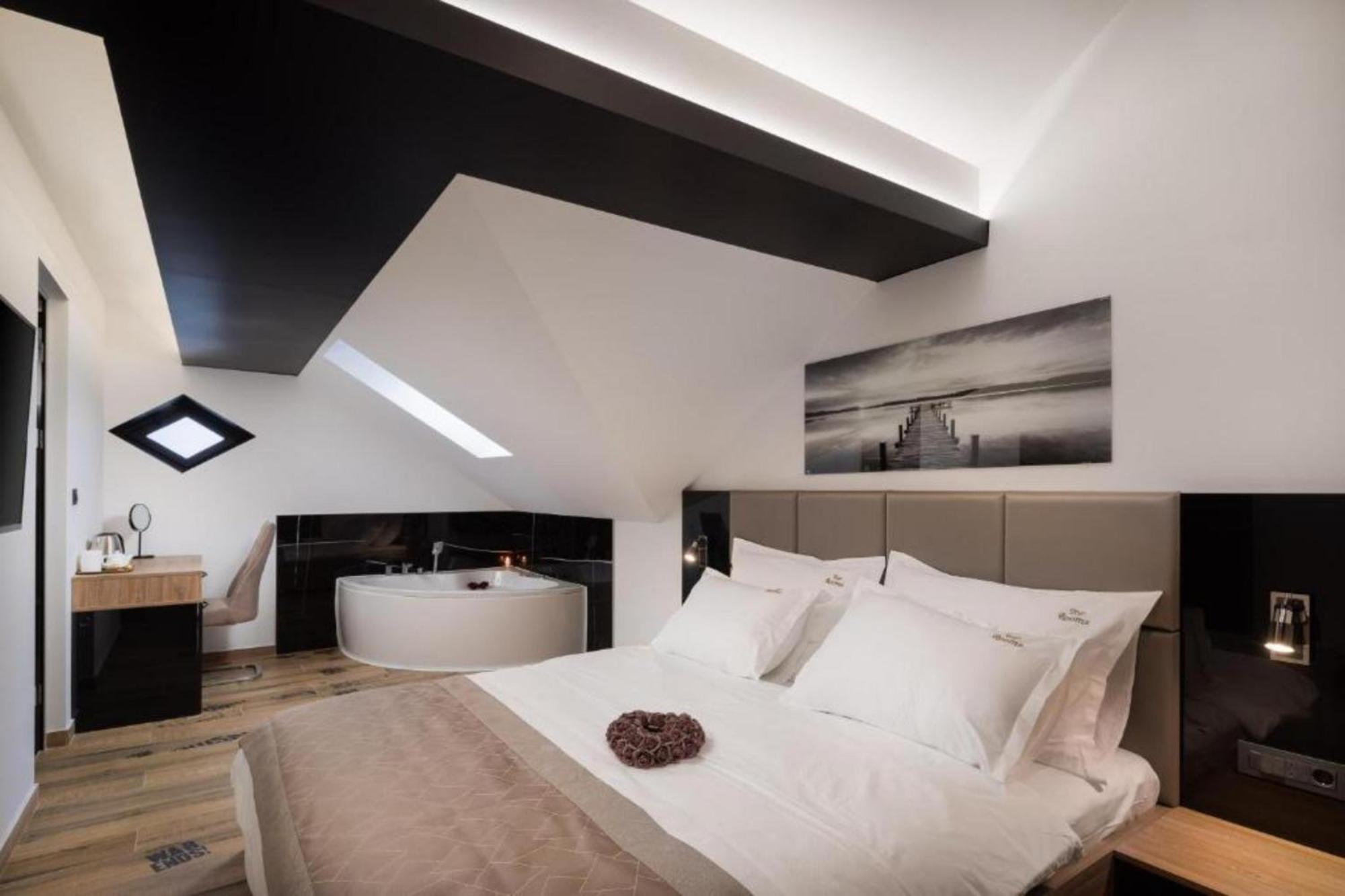 Top Rooms * Split