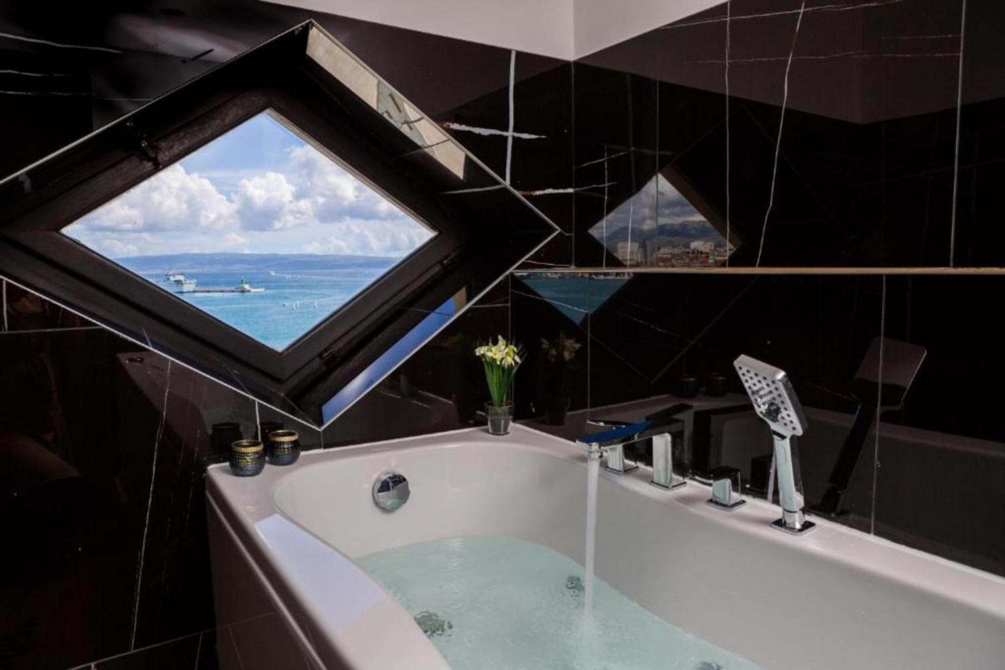 Top Rooms