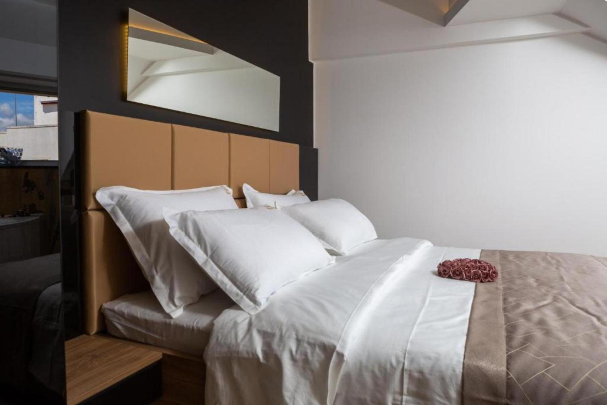 Top Rooms