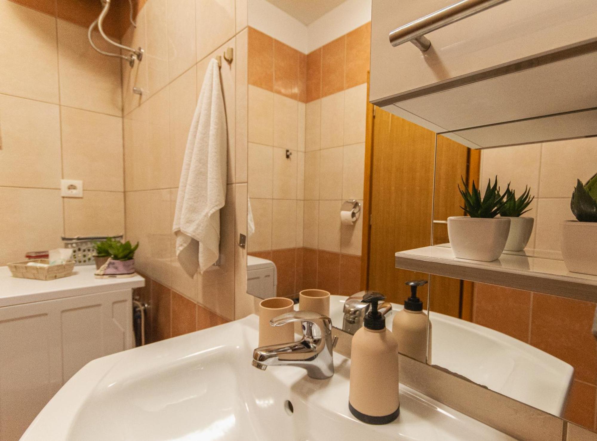 Spacious Sea View Near Marjan & Apartment *